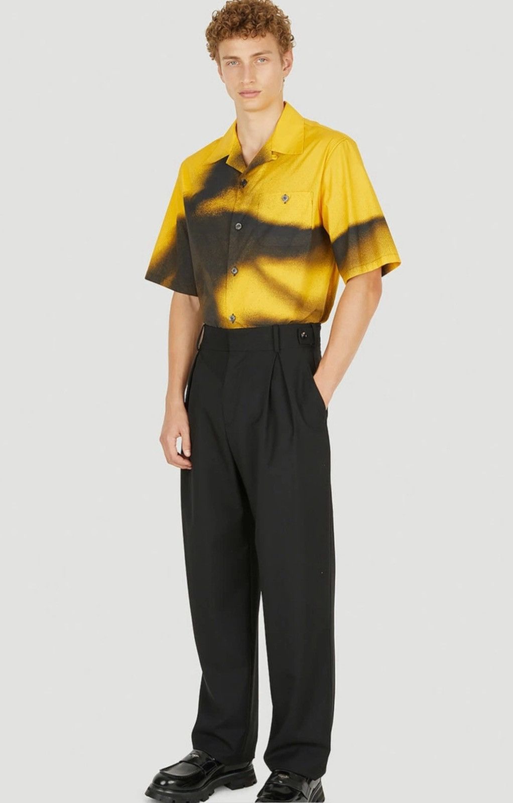 Alexander McQueen Graffiti spray shirt in yellow size15+ Size US M / EU 48-50 / 2 - 3 Thumbnail