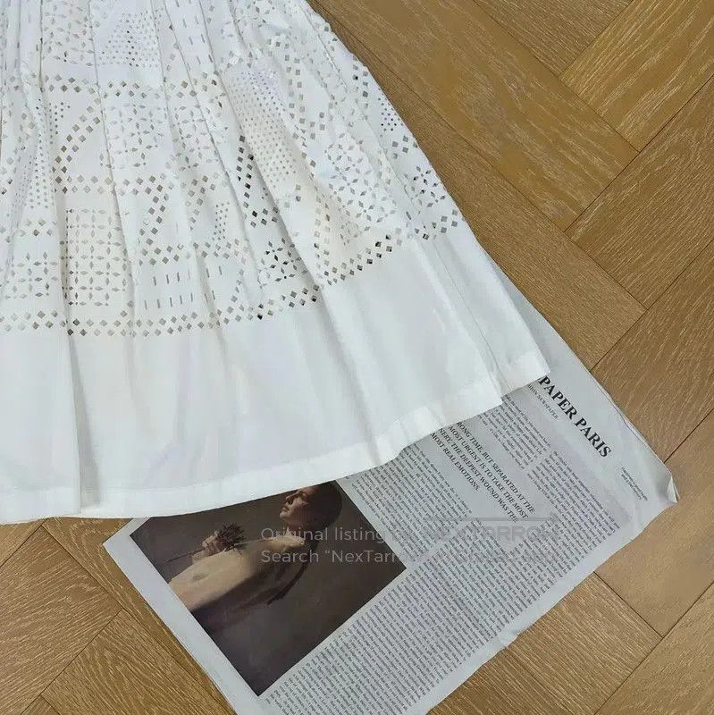 Fendi Fendi White Women's Skirt with Cutout Design . Size 23" - 6 Thumbnail