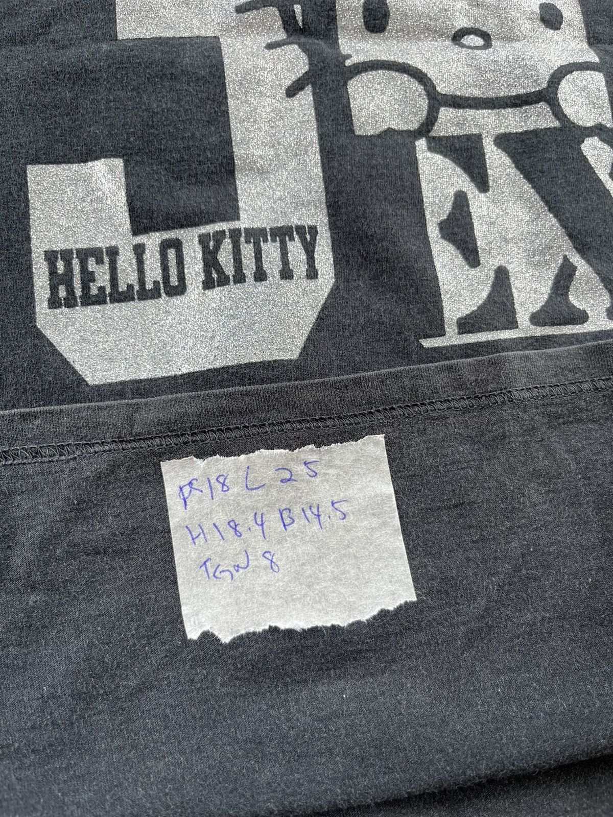 Japanese Brand × Vintage 30 years Of Hello Kitty Anniversary Nakayoku Project Tee Size US M / EU 48-50 / 2 - 8 Thumbnail