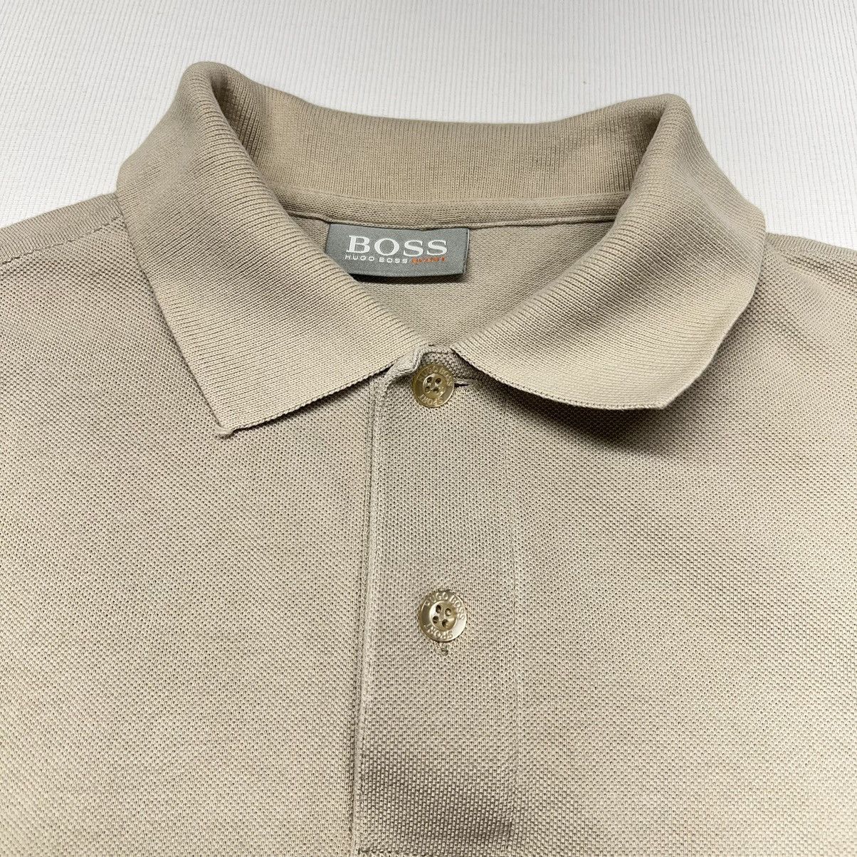 Hugo Boss Huge Boss Polo Beige Sport Embroidered Trooper Logo Y2K Size US L / EU 52-54 / 3 - 4 Thumbnail