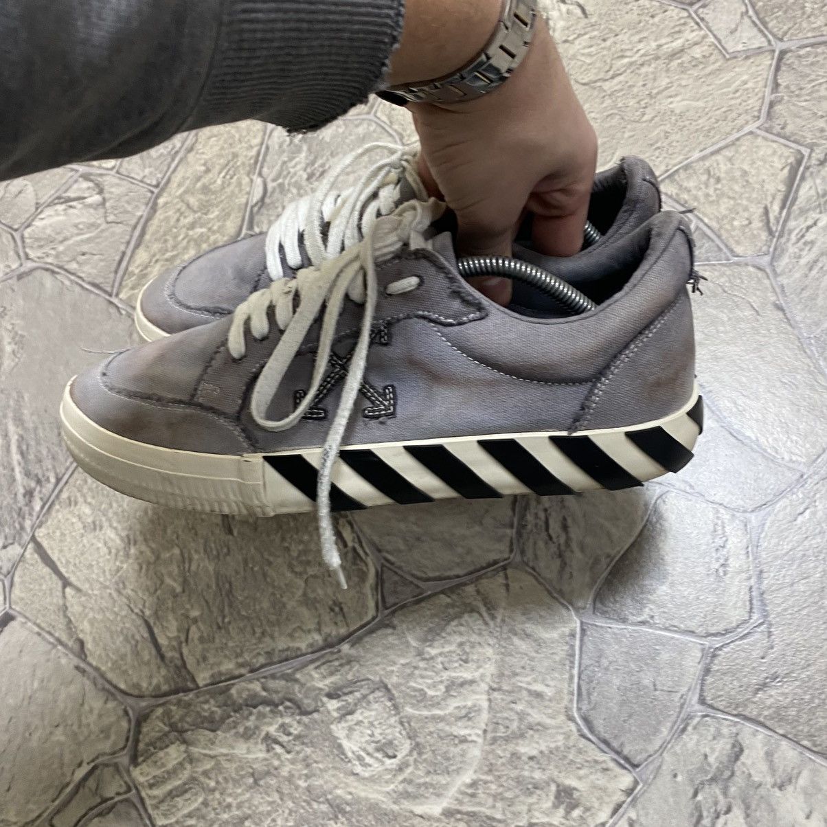 Off-White Off White Vulcanized - Grey suede Size US 10 / EU 43 - 6 Thumbnail