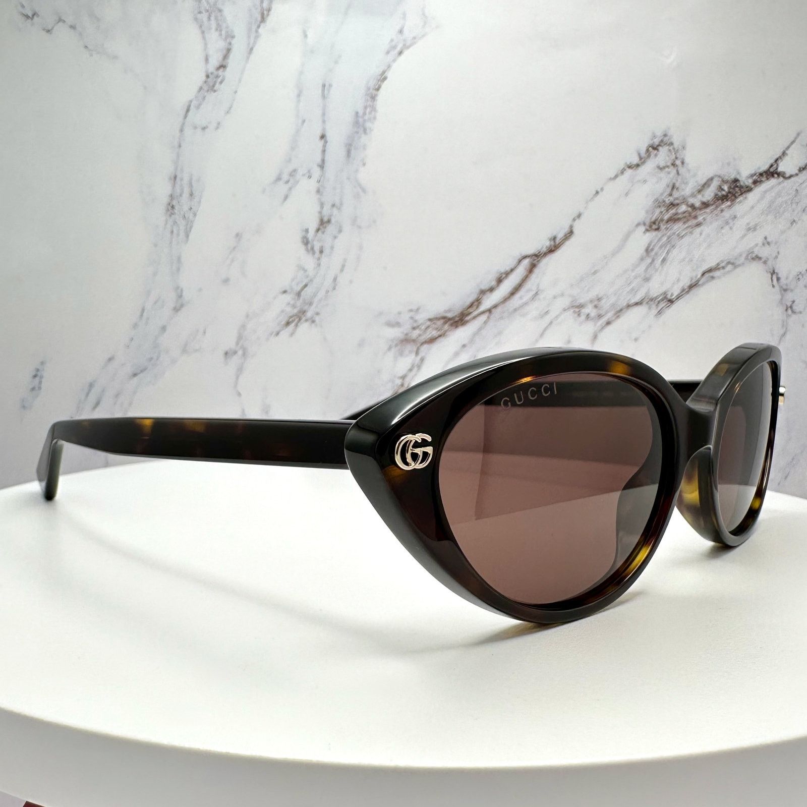 Gucci New GUCCI Sunglasses Brown Cat Eye Gold Metal Front GG Logo Size ONE SIZE - 17 Thumbnail