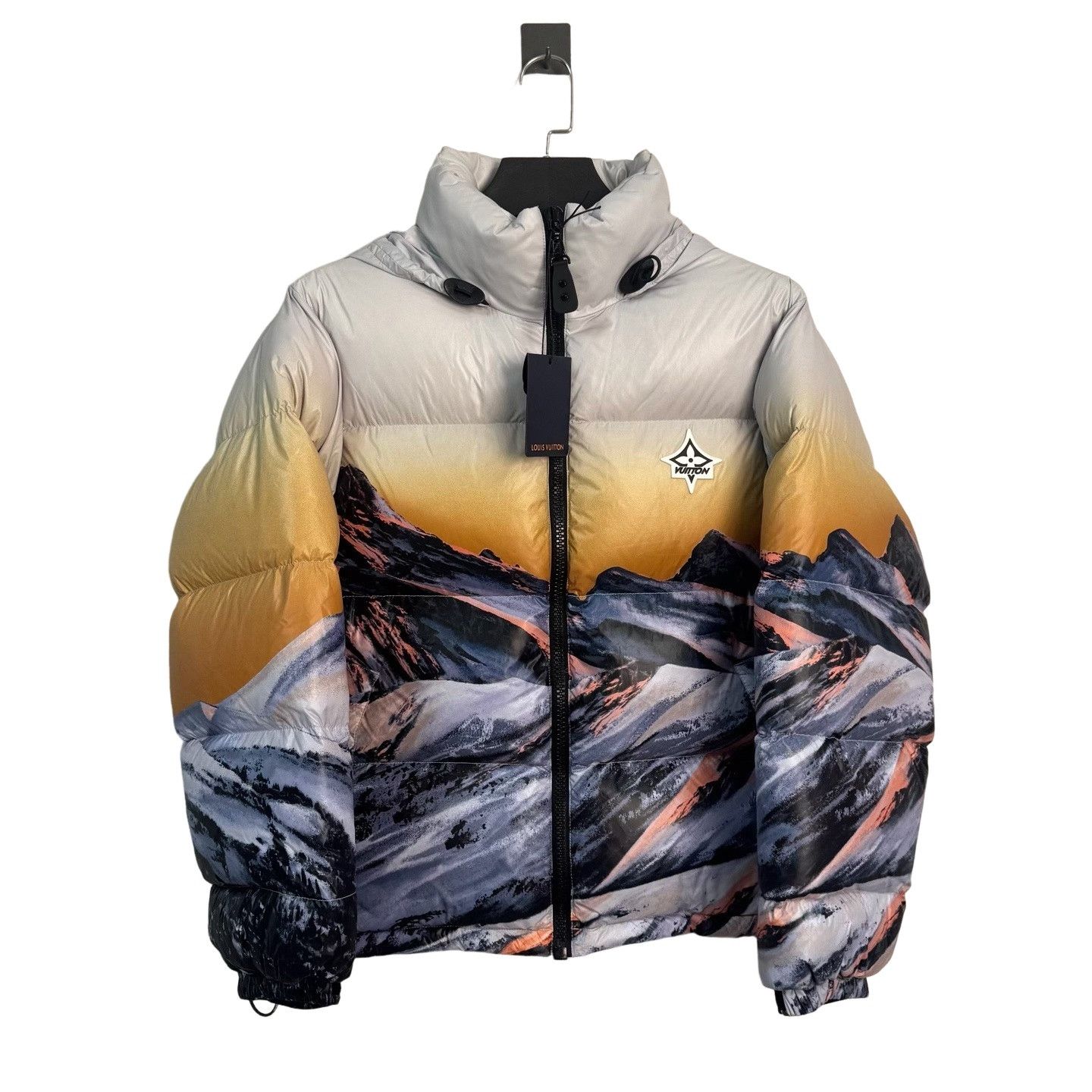 Louis Vuitton Louis Vuitton Mountain Landscape Puffer Jacket Size 34 Size XS / US 0-2 / IT 36-38 - 1 Thumbnail