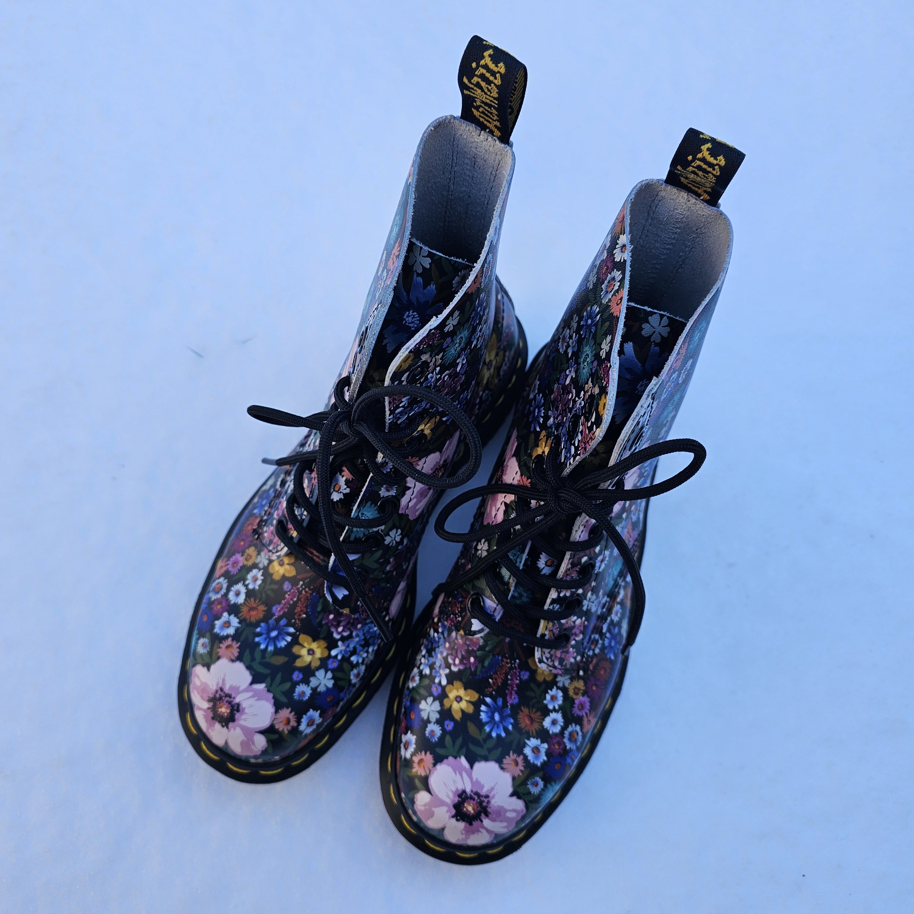 Dr Martens Wanderlust Floral Pascal 1460 Boots