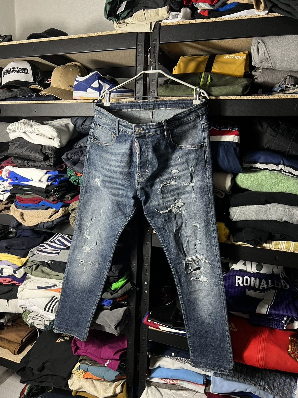 Dsquared2 Dsquared2 Red2 Distressed Slim Fit Jeans Size 52 Italy Denim Size US 36 / EU 52 - 1 Thumbnail