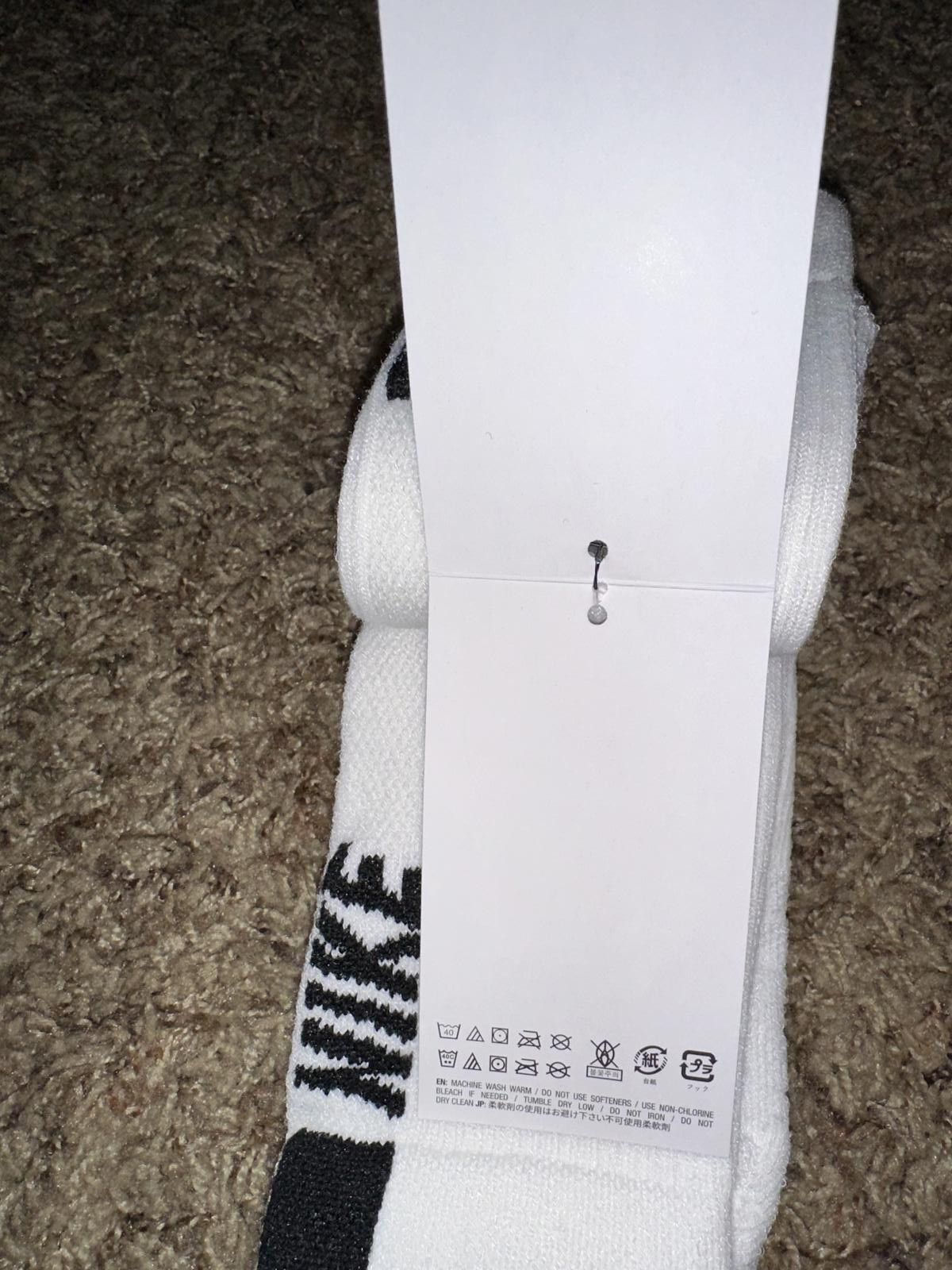 Nike Nike Multiplier Dri-Fit Tennis Running White Crew Socks Size ONE SIZE - 7 Thumbnail