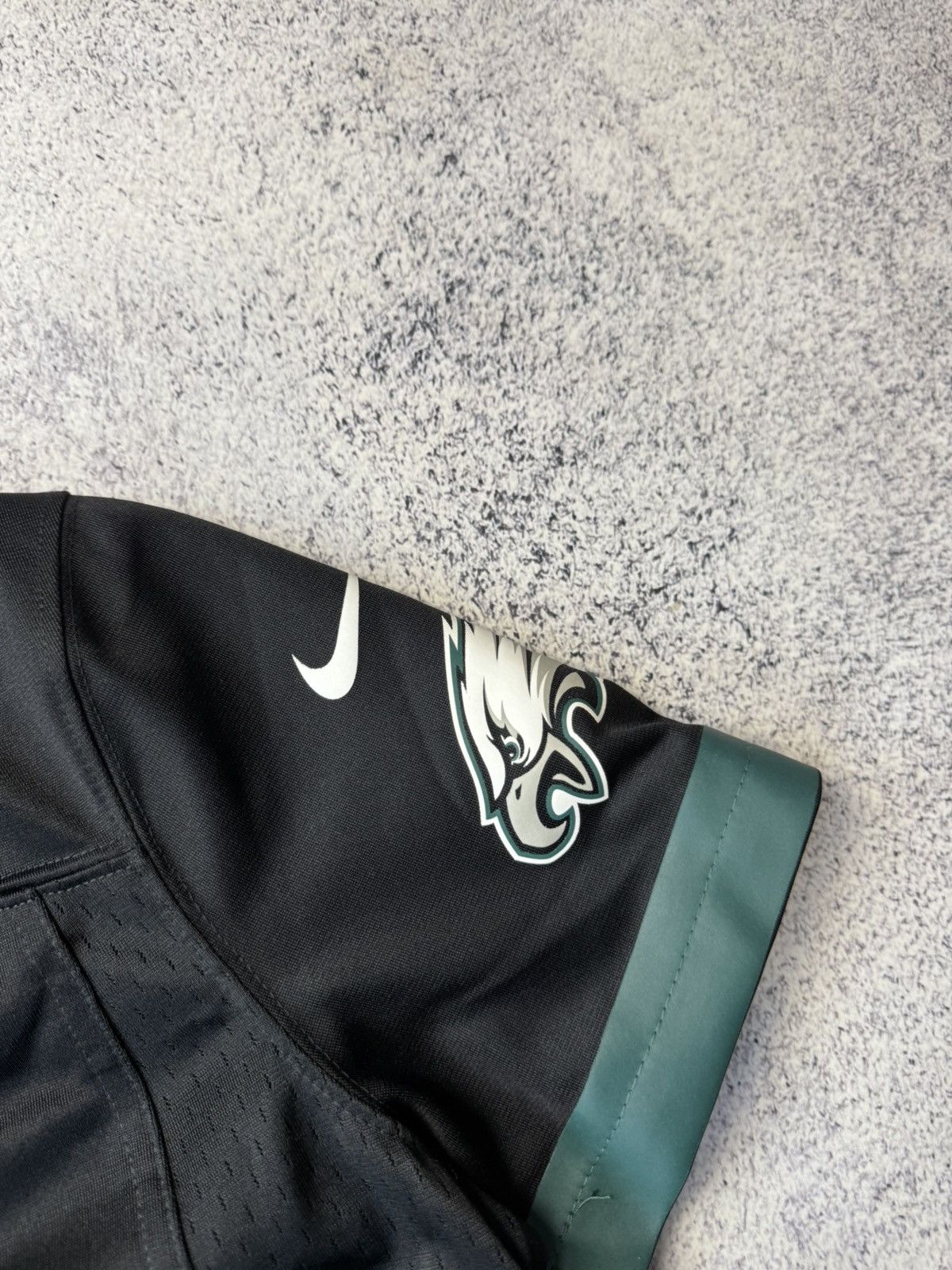 NFL Nike Eagles Carson Wentz #11 Football Jersey WOMEN MEDIUM Size M / US 6-8 / IT 42-44 - 12 Thumbnail