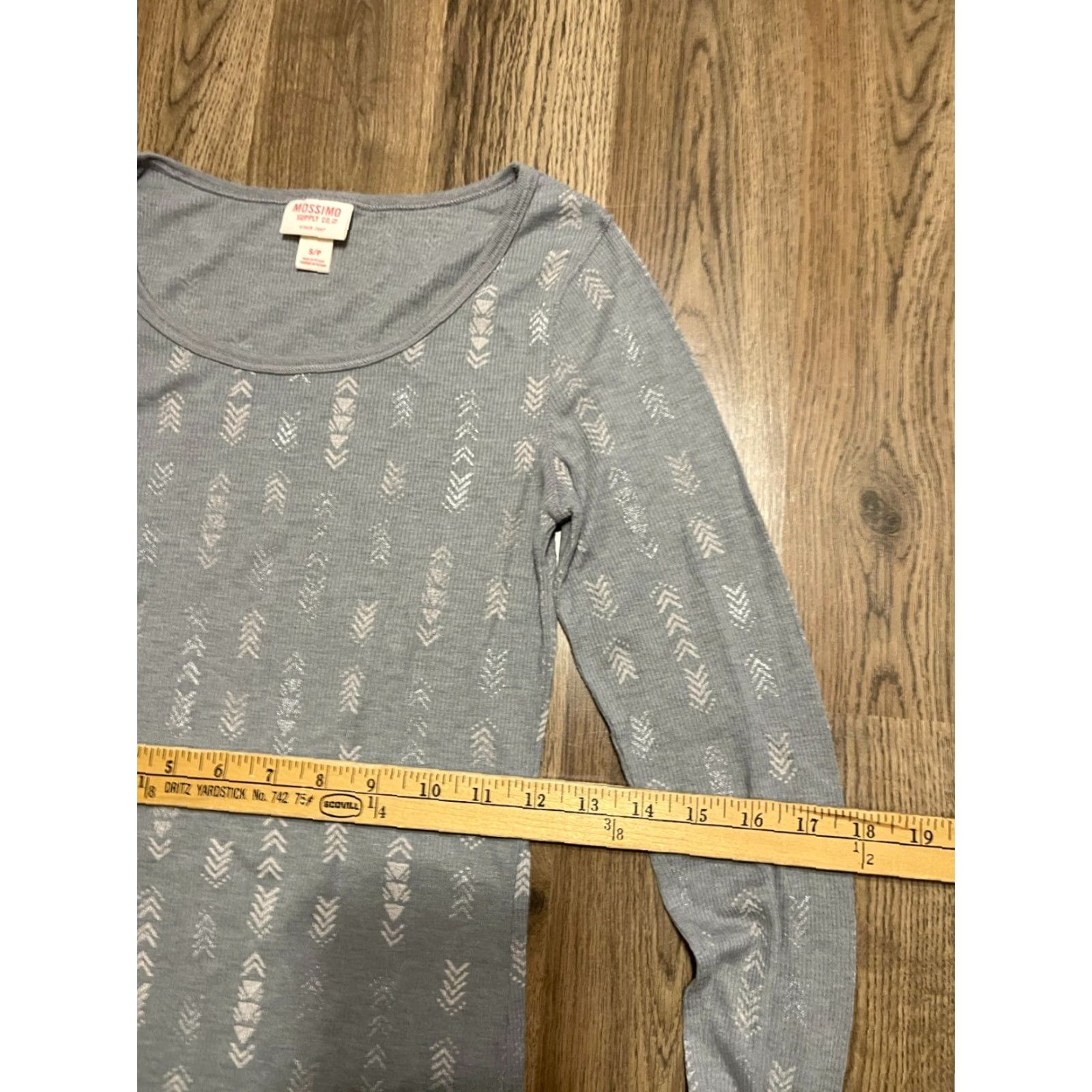 Mossimo **Women's Mossimo Blue White Long Sleeve T-Shirt, Size Small** User: Women's Mossimo Blue White Long Sleeve T-Shirt, Size Small Size S / US 4 / IT 40 - 5 Thumbnail
