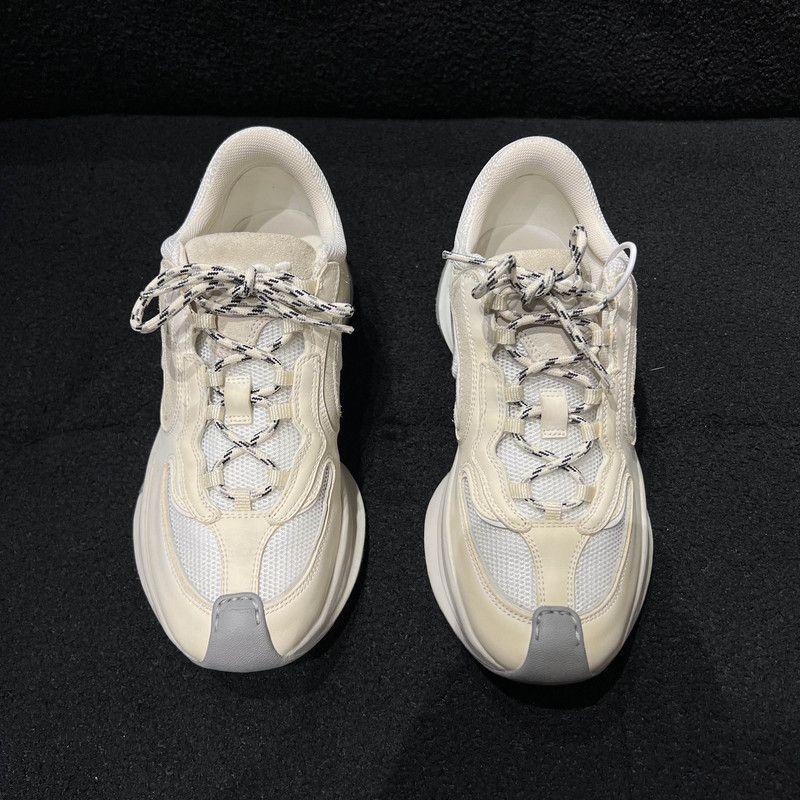 Gucci Run Comfortable Lace-Up Sneakers for Men -