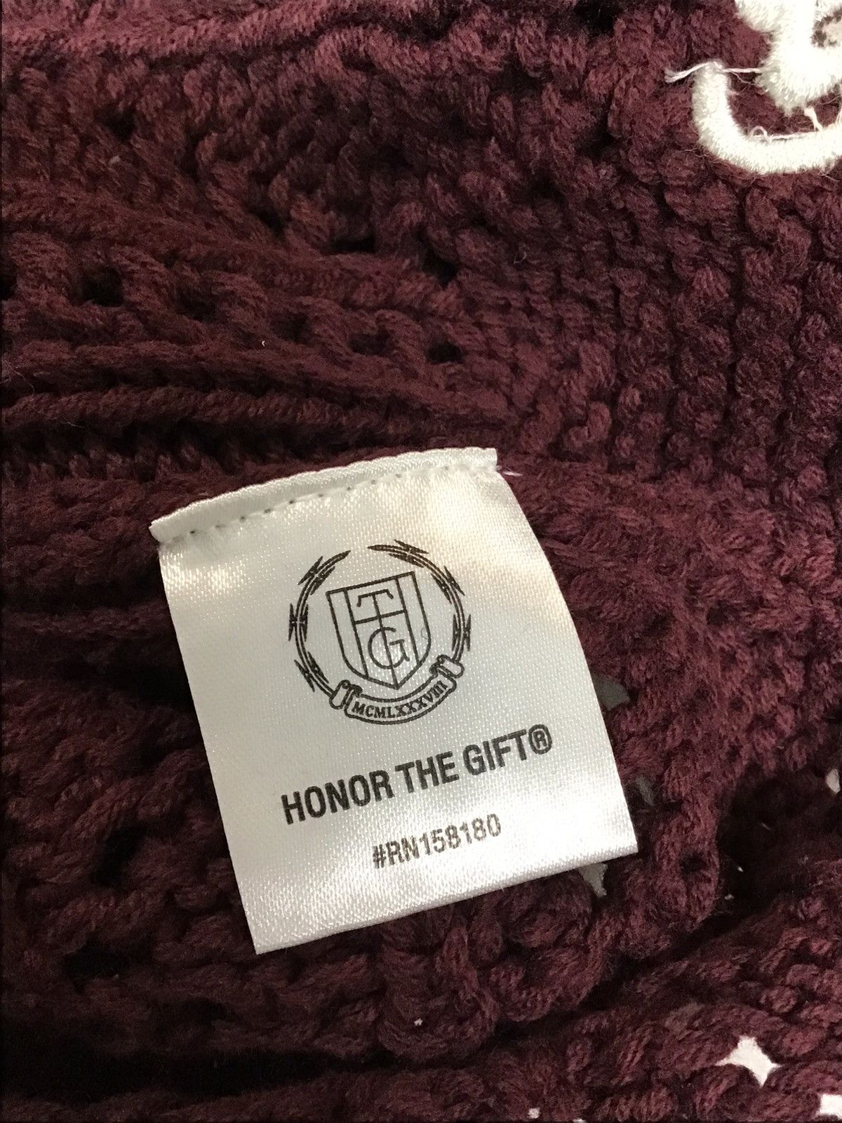 Honor the Gift HONOR THE GIFT D-HOLIDAY CABLE SWEATER - BERRY Size US XL / EU 56 / 4 - 6 Thumbnail