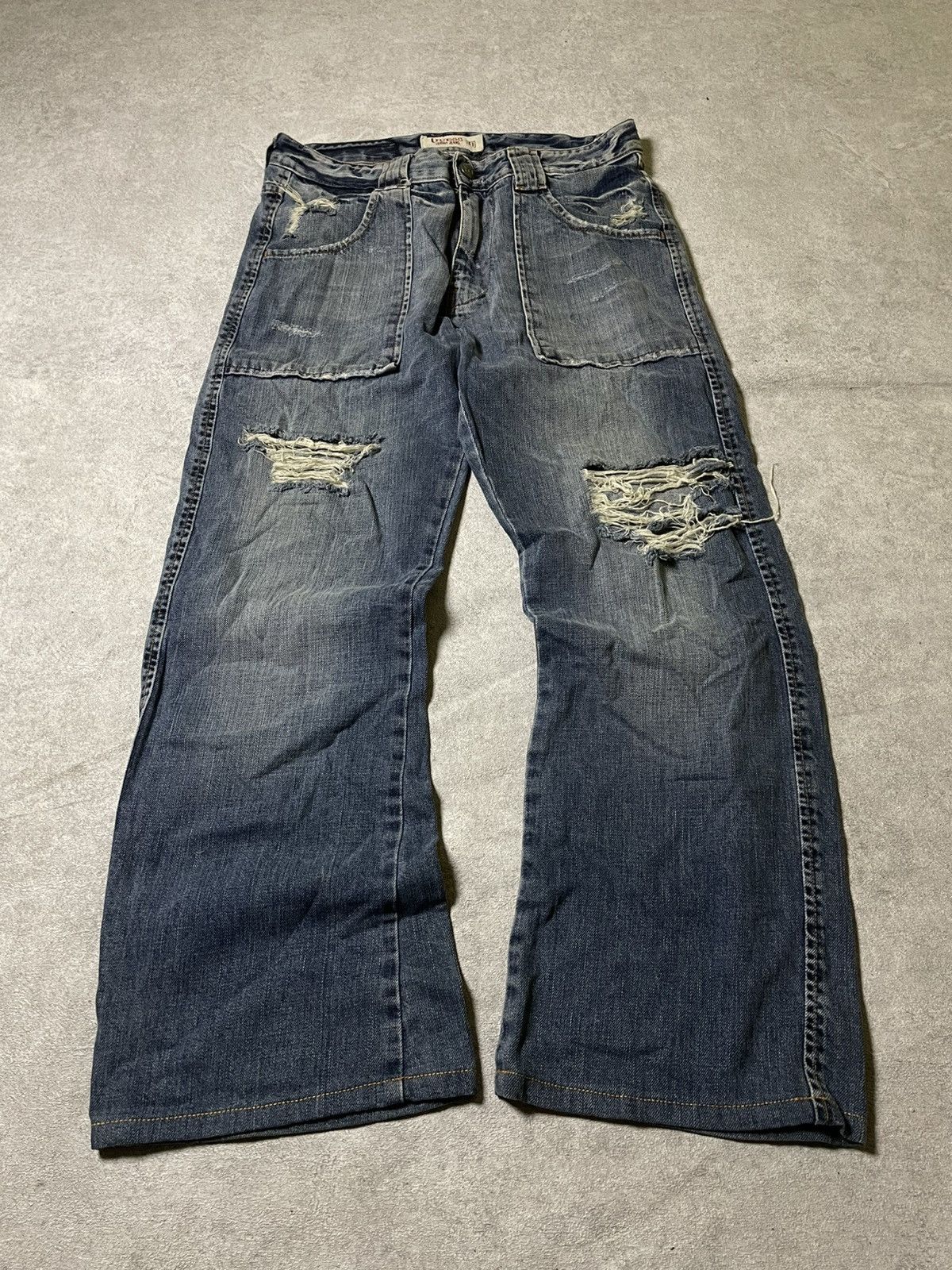 Guess IfSixWasNine Skull USA 99’ LGB Distressed LUXURU GUESS jeans Size US 31 - 1 Thumbnail