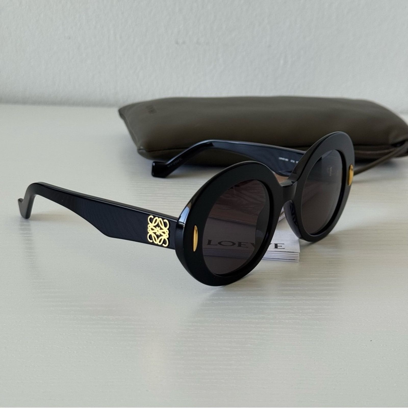 Loewe New! Loewe Black Round Sunglasses LW40146I 01A, Authentic Size ONE SIZE - 6 Thumbnail