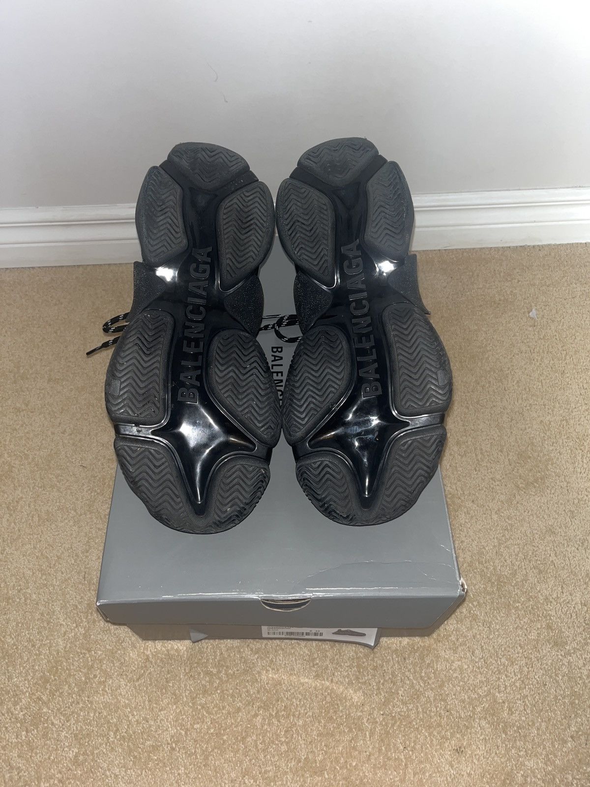 Balenciaga BALENCIAGA TRIPLE S CLEAR SOLE Size US 9 / EU 42 - 4 Thumbnail