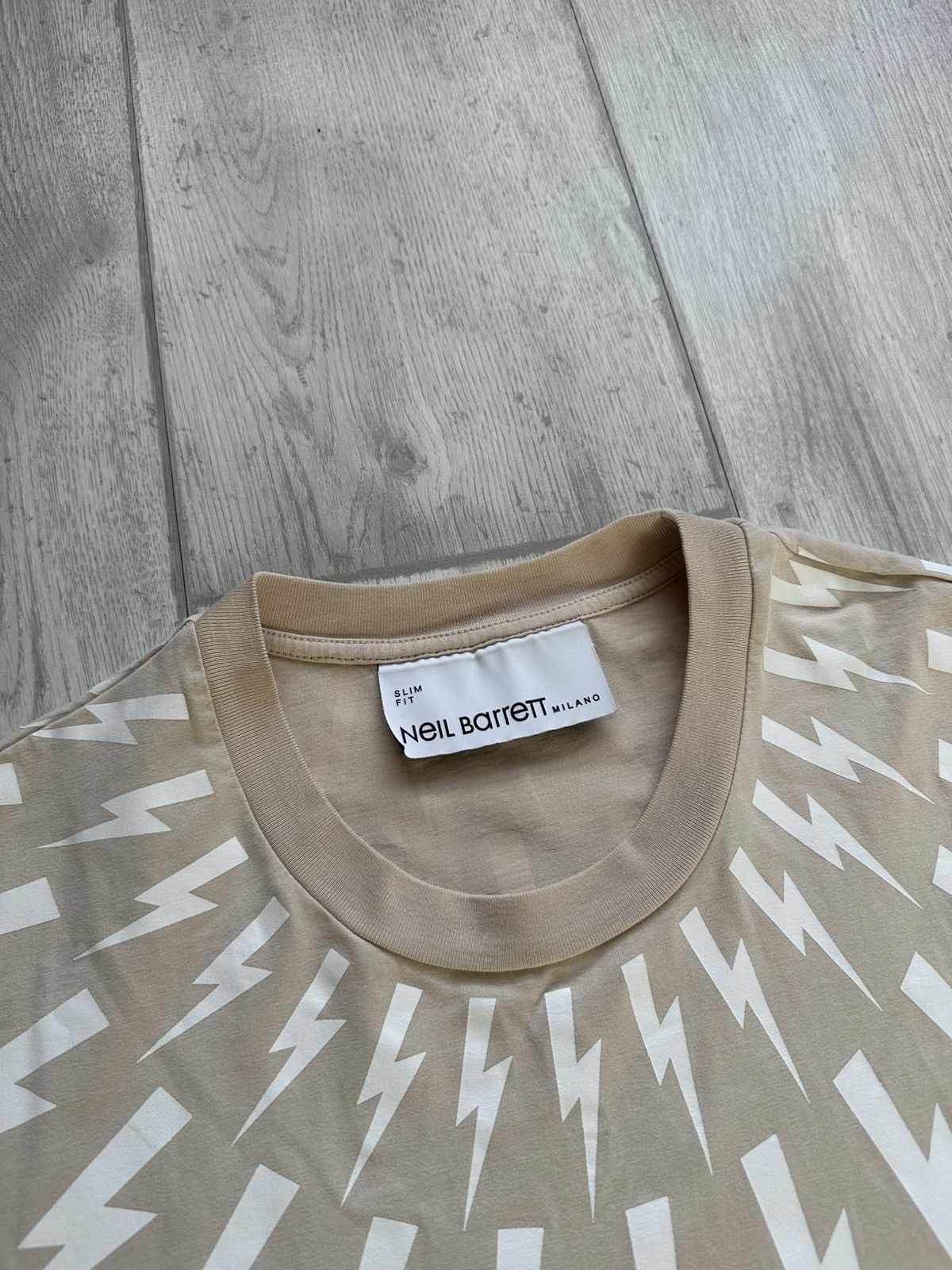 Neil Barrett Neil Barrett Lightening Bolt tee Size US L / EU 52-54 / 3 - 2 Thumbnail