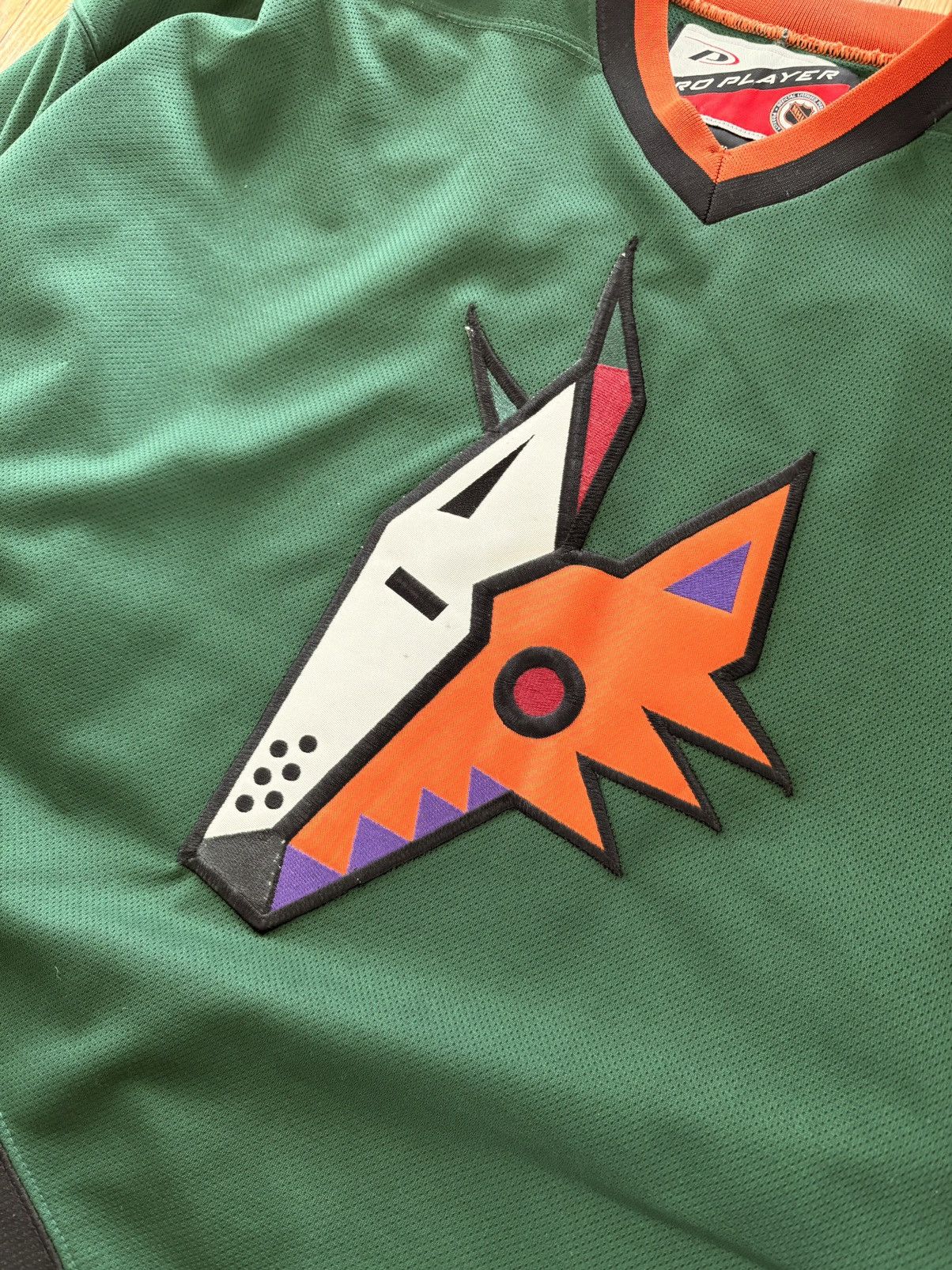 Pro Player Vintage Phoenix Coyotes Pro Player Desertscape Alt Jersey XL Size US XL / EU 56 / 4 - 4 Thumbnail