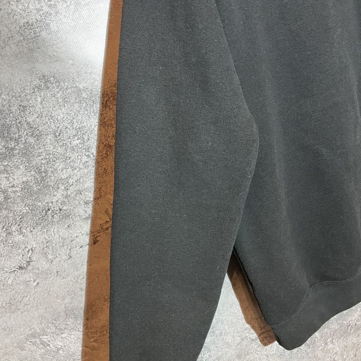 Carhartt Vintage Carhartt Faded Hoodie Small Black Camo Logo Y2K Rare Size US S / EU 44-46 / 1 - 15 Thumbnail