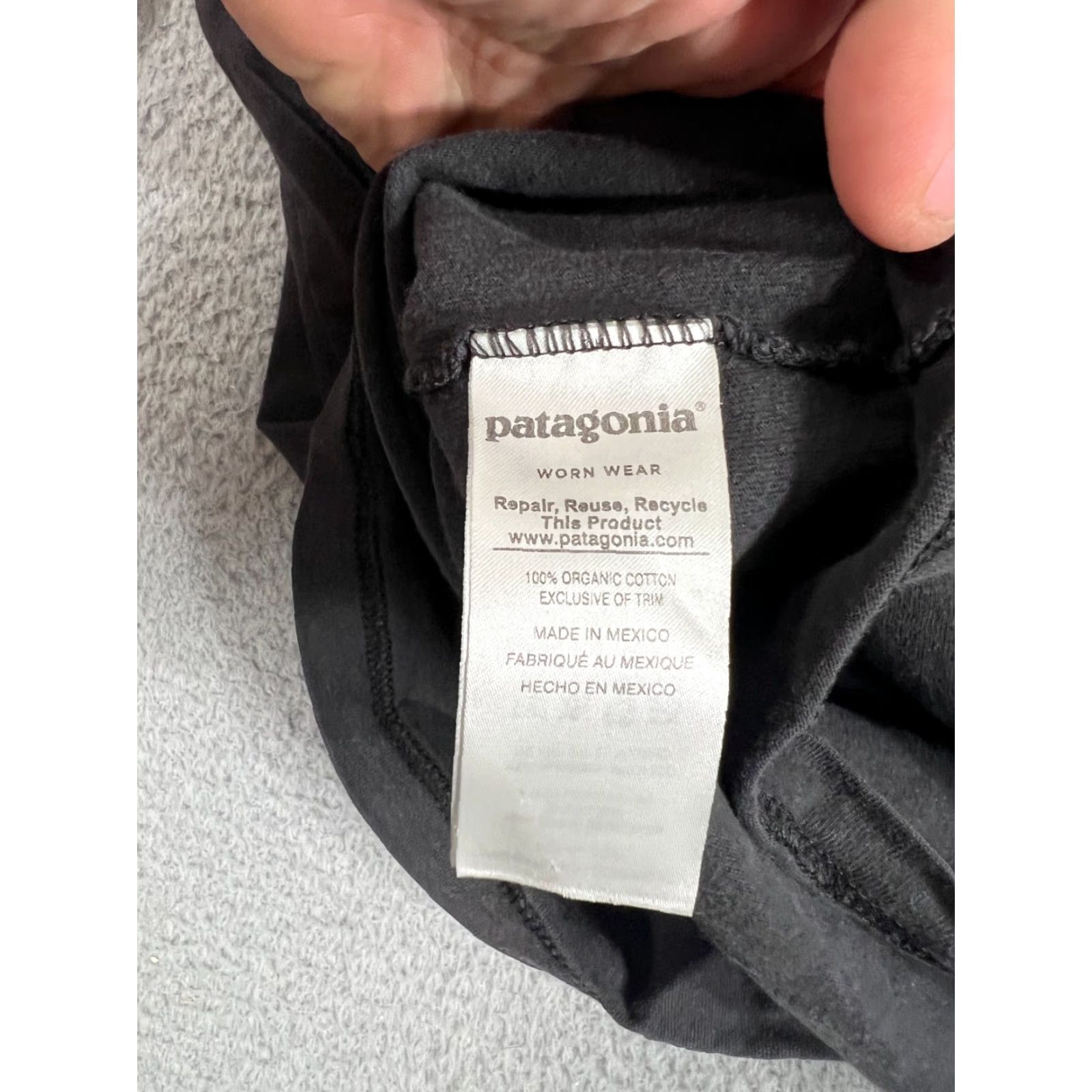 Patagonia Patagonia Mens XS Black Shirt Long Sleeve Organic Cotton Double-Sided T-Shirt 38933 Size US XS / EU 42 / 0 - 7 Thumbnail