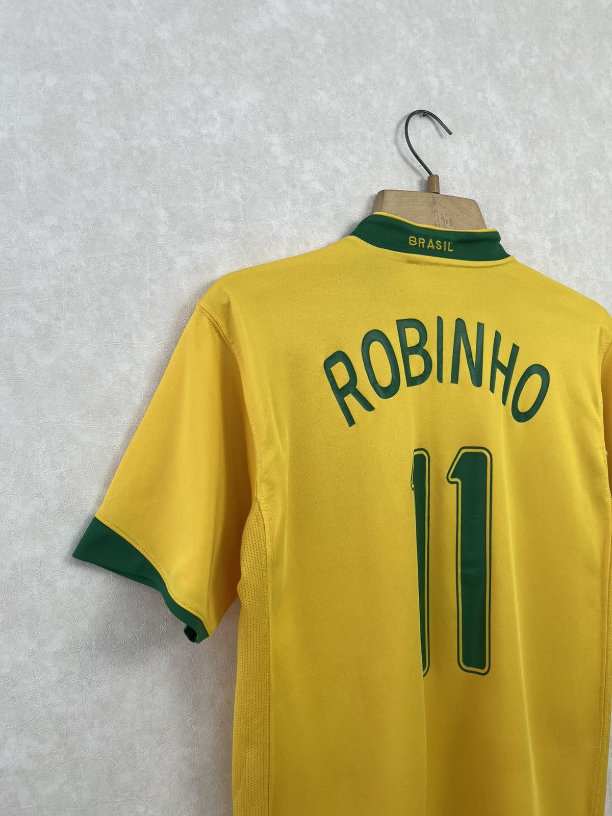 Nike Hype Nike Brazil Robinho #11 Y2K Jersey 00s Size US L / EU 52-54 / 3 - 13 Thumbnail