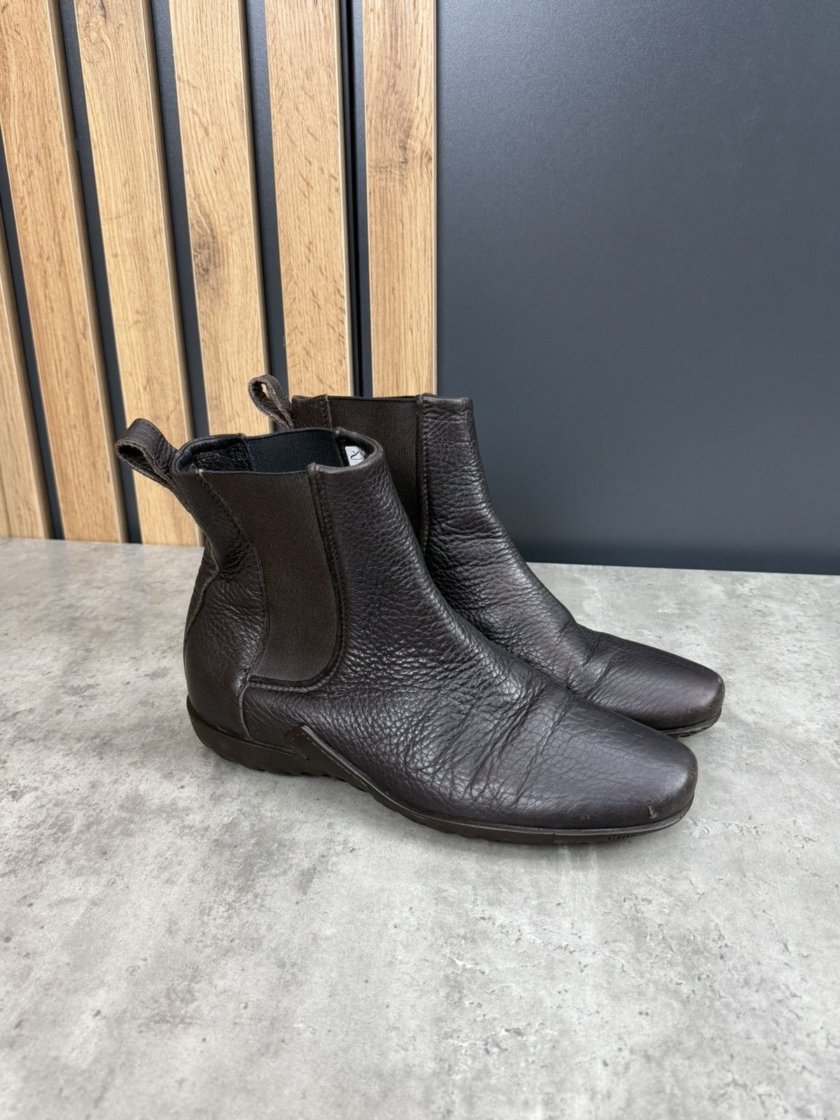 Giorgio Armani Giorgio Armani Brown Leather Chelsea Ankle Boots Unisex 39 Size US 6.5 / EU 39-40 - 3 Thumbnail