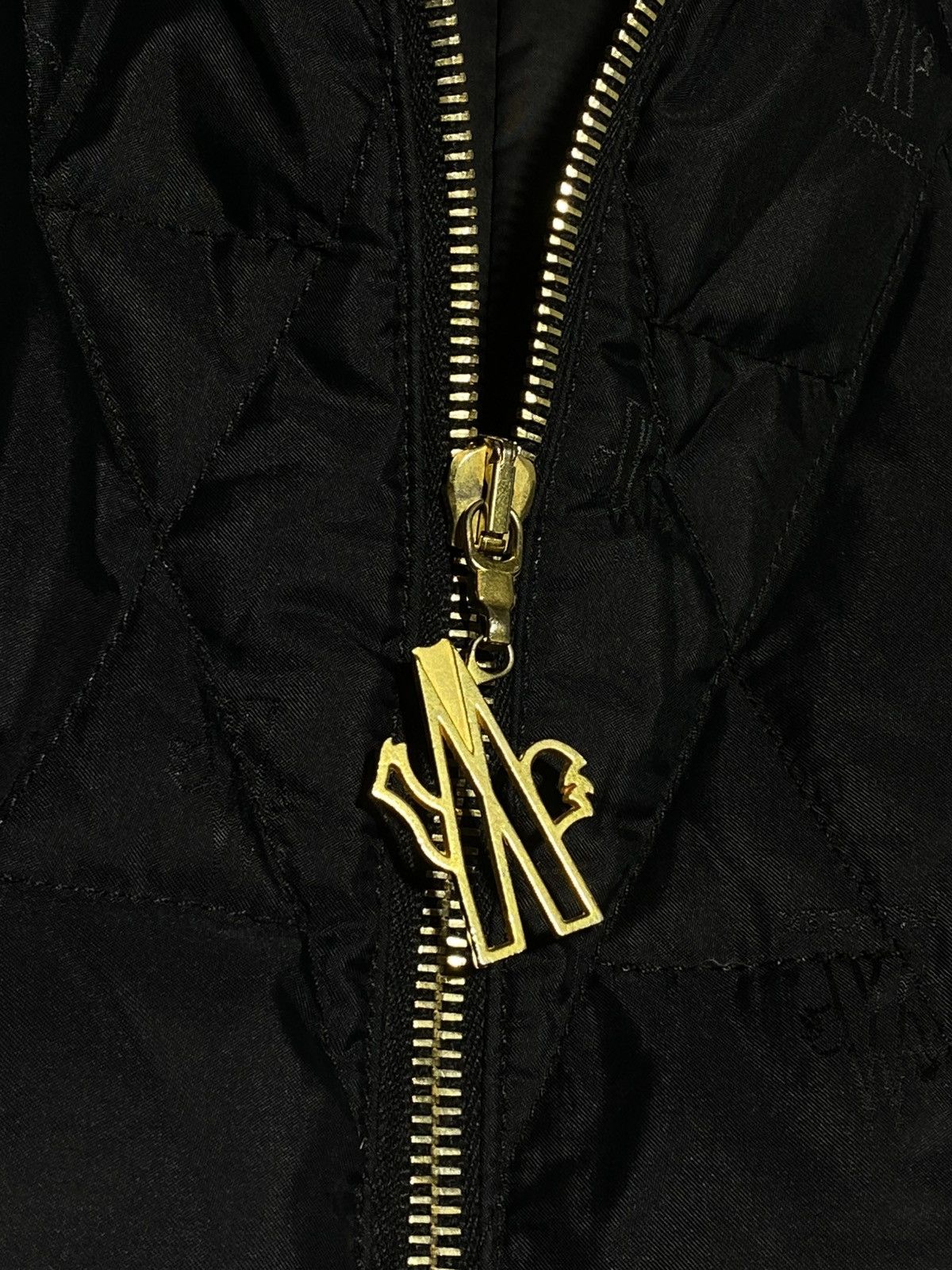 Moncler Moncler Down Filled Monogram Jacket with Fur Details Size S / US 4 / IT 40 - 13 Thumbnail