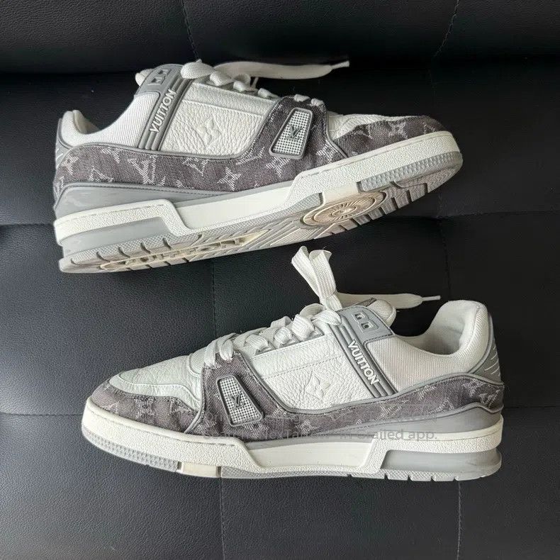 Louis Vuitton Louis Vuitton 24 new trianer gray and white denim low-top Size US 9 / EU 42 - 7 Thumbnail
