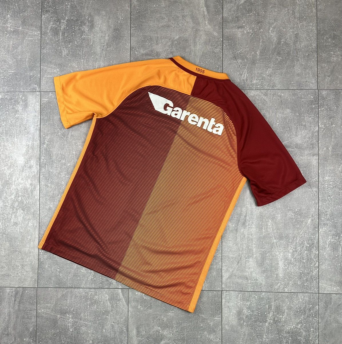 Nike Nike Galatasaray 2016/17 Home Soccer Jersey Size US M / EU 48-50 / 2 - 14 Thumbnail
