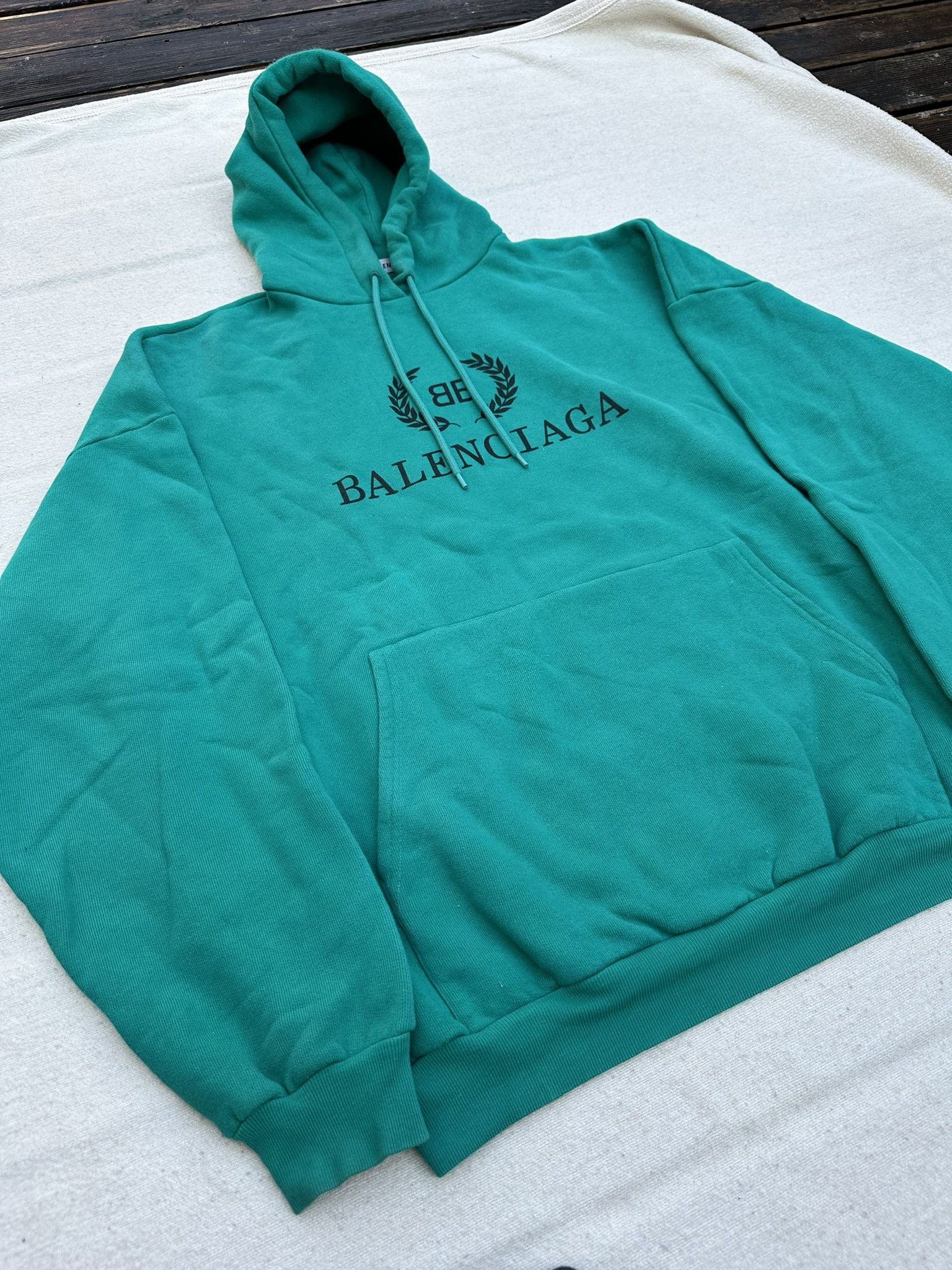 Balenciaga Balenciaga Sweatshirt BB Crown Logo Turquoise Hoodie Size US S / EU 44-46 / 1 - 3 Thumbnail