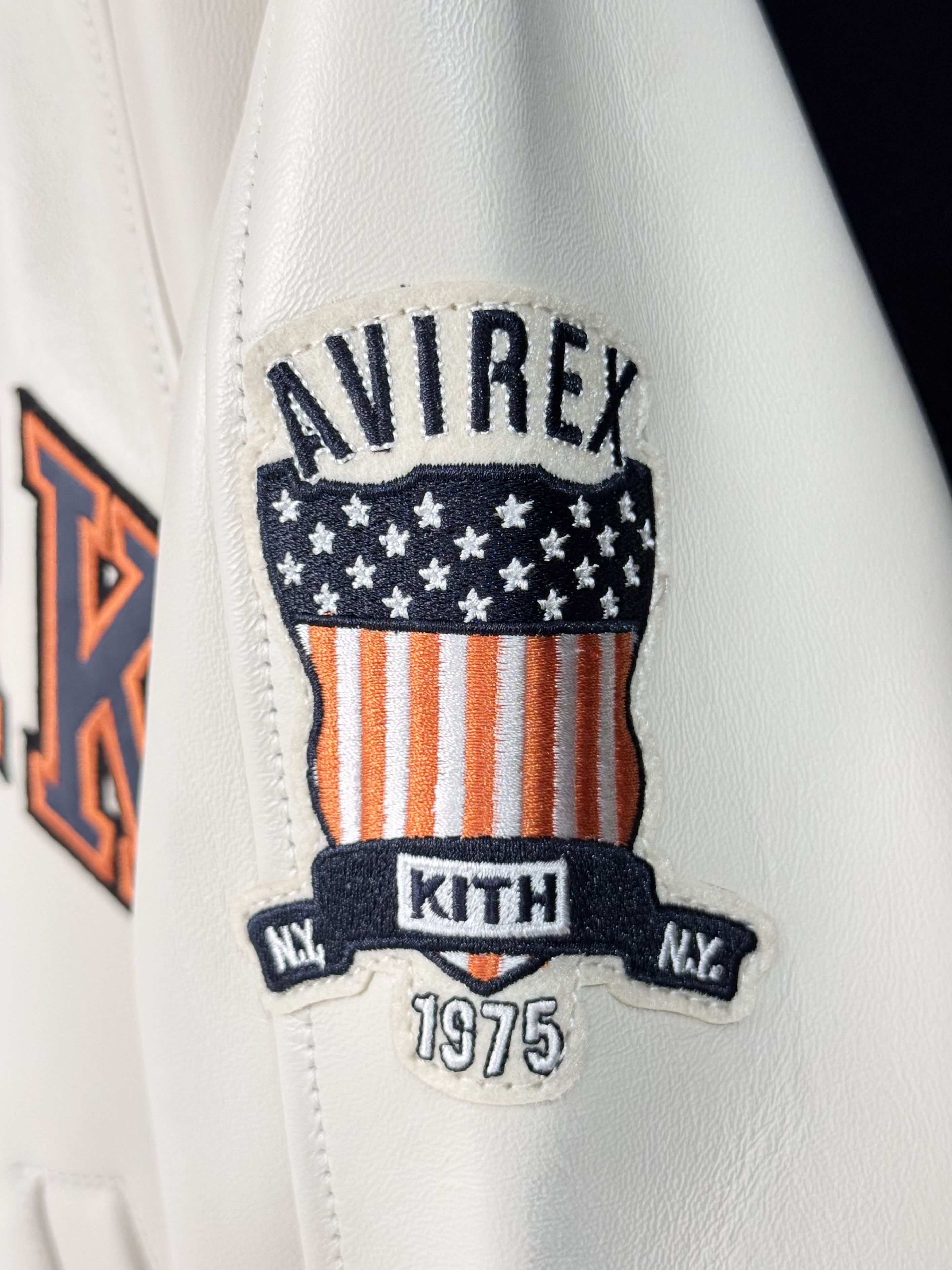Avirex × Kith Kith & AVIREX for the New York Knicks Icon Jacket Size US M / EU 48-50 / 2 - 9 Thumbnail