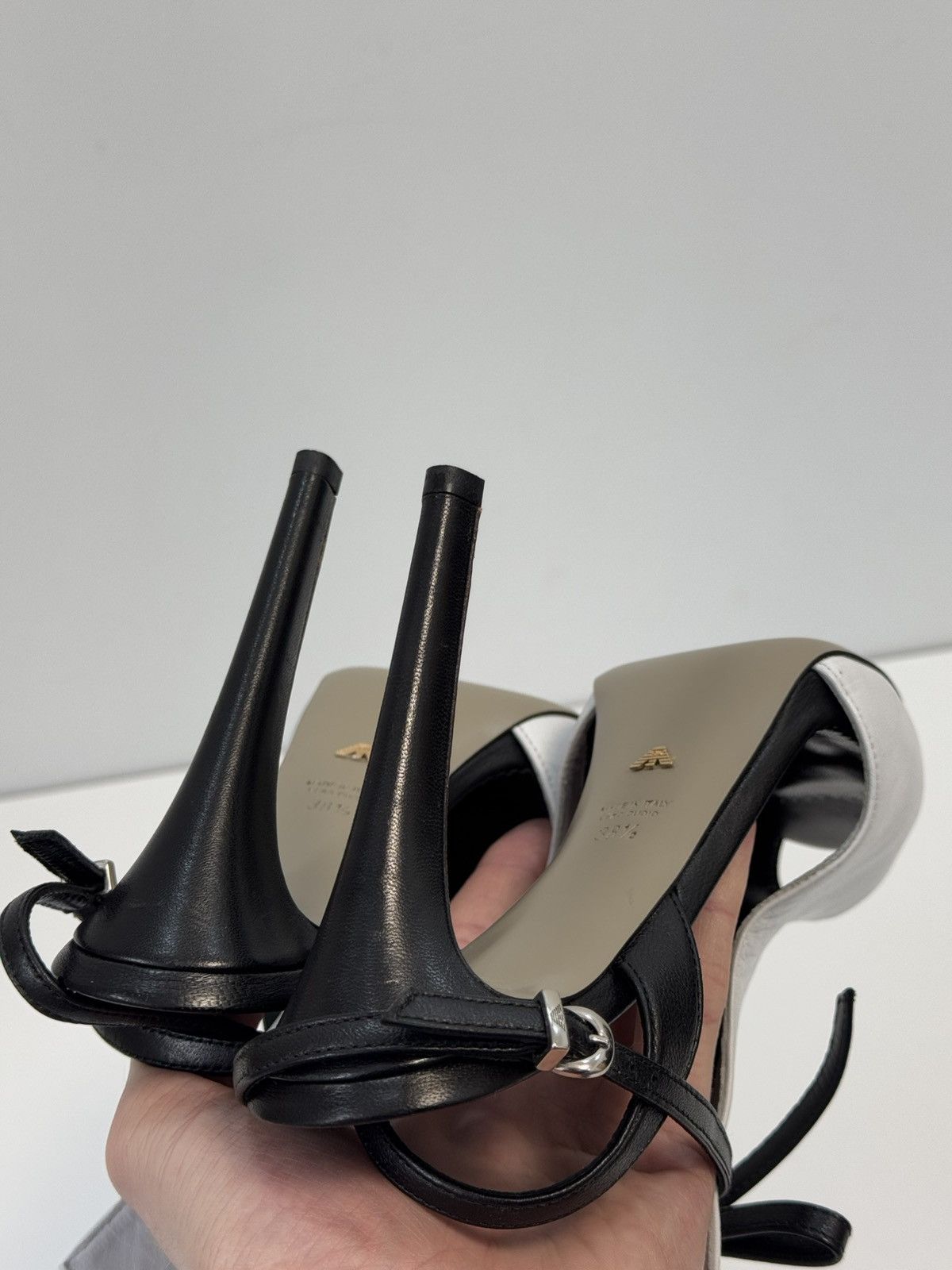Armani Emporio Armani Leather heels White size 38.5 EU Size US 8.5 / IT 38.5 - 16 Thumbnail