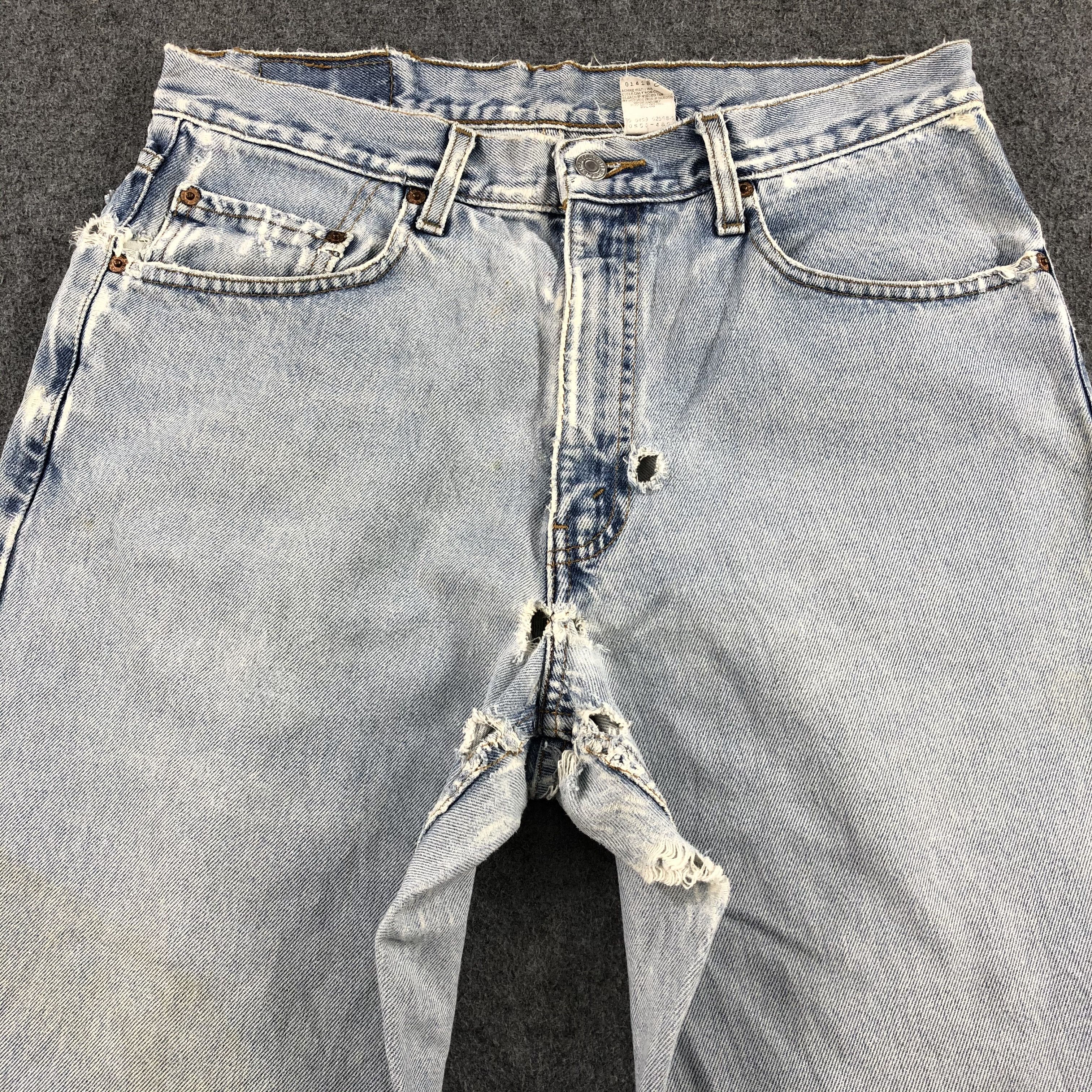 Levi's Vintage 90s Light Wash Levis 550 Jeans-J1622 Size US 33 - 3 Thumbnail