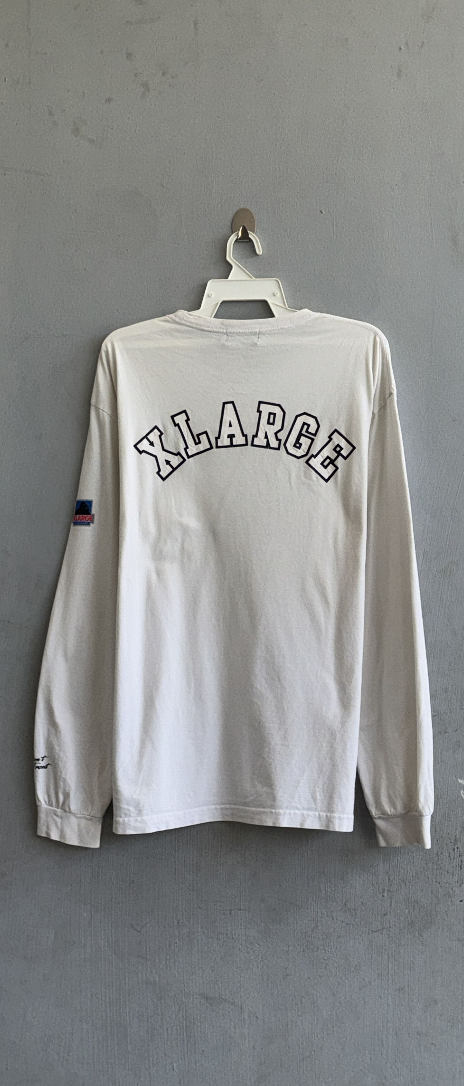 X-LARGE X-Large Long Sleeve T-Shirt Size US XL / EU 56 / 4 - 1 Thumbnail