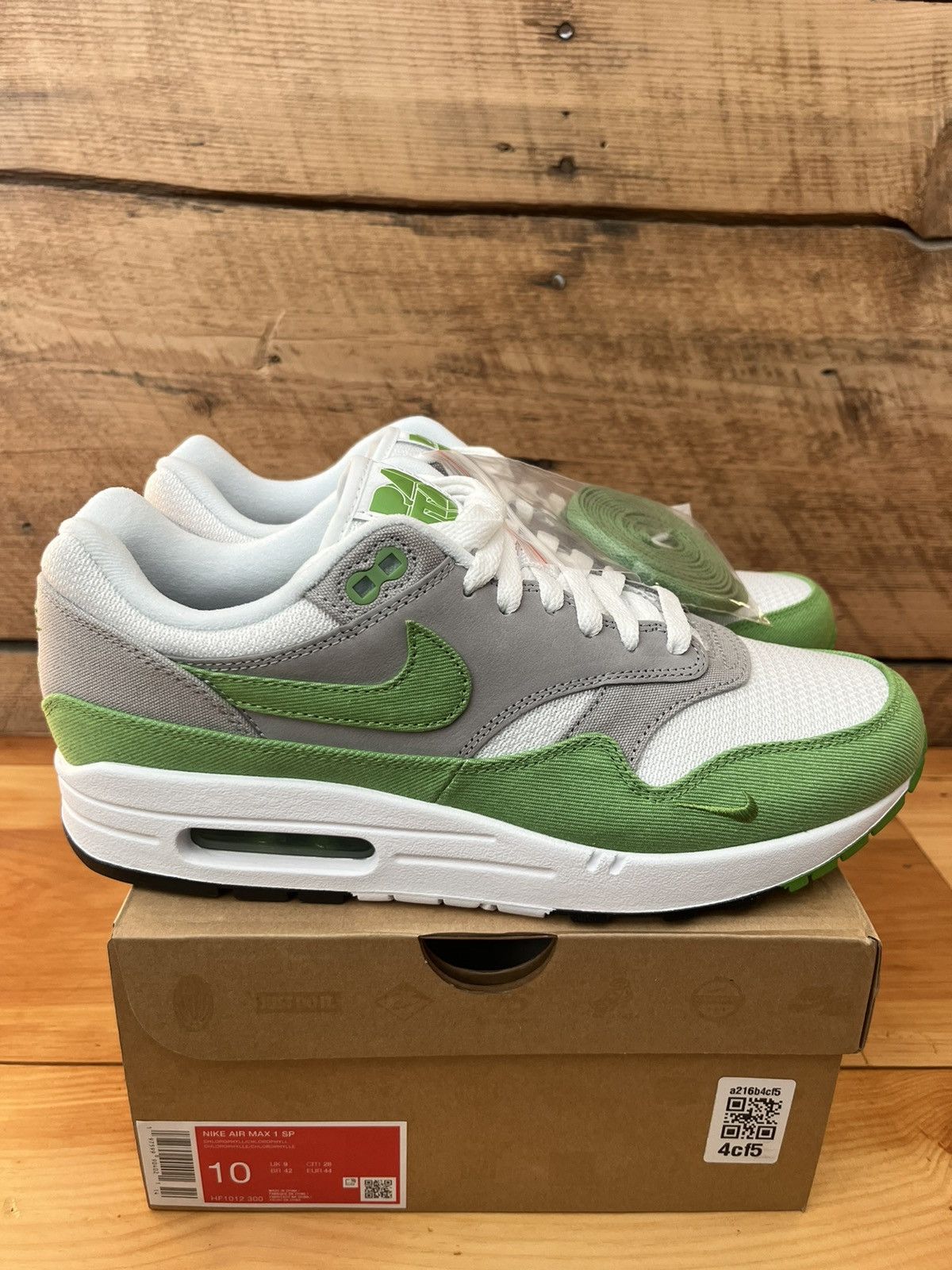 Nike × Patta Nike x Patta Air Max 1 Chlorophyll 20th Anniversary 2024 Size US 10 / EU 43 - 11 Thumbnail
