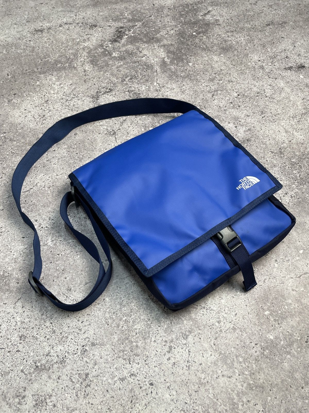 The North Face × Vintage Vintage The North Face Messenger Bag Y2K Sling Bag Drill Size ONE SIZE - 6 Thumbnail