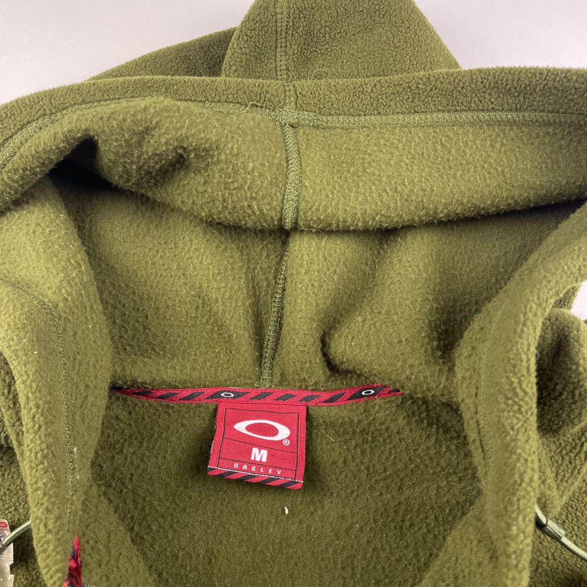 Oakley VTG Y2K Red Tag Oakley Full Zip Hooded Fleece Jacket M-L EUC Size US M / EU 48-50 / 2 - 4 Thumbnail