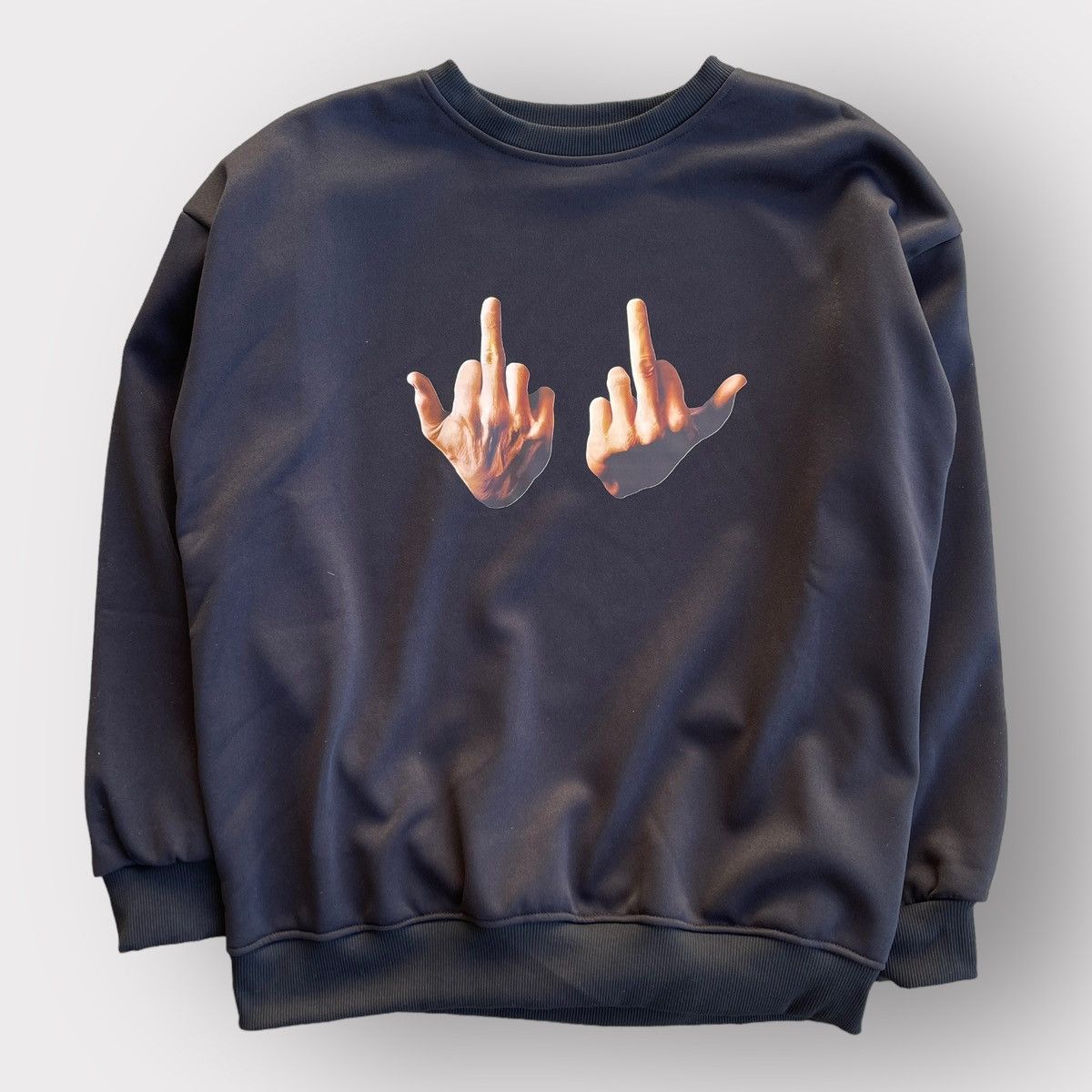 Japanese Brand STEAL! Y2K Japan Middle Fingers Up Sweatshirt (M) Size US M / EU 48-50 / 2 - 1 Thumbnail