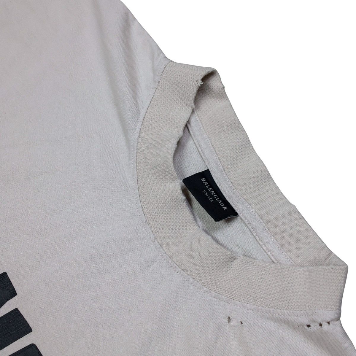 Balenciaga Balenciaga Tape Logo T Shirt Beige Size US XS / EU 42 / 0 - 3 Thumbnail