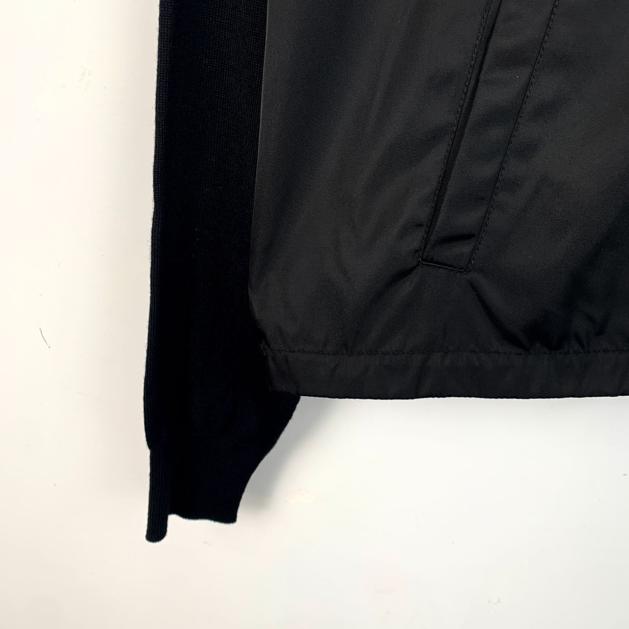 Prada Prada Black Full-Zip Bomber Jacket With Logo Patch For Men S Size L / US 10 / IT 46 - 4 Thumbnail