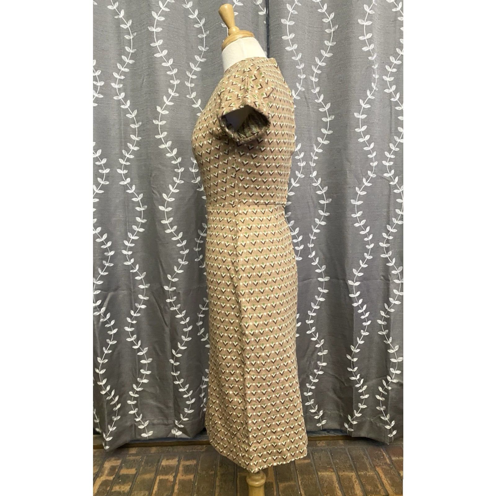 Vintage VINTAGE Osgood Sheath Dress 60s Geometric Beige Size 7 Juniors Cocktail Women’s Zip Back 1960s Size M / US 6-8 / IT 42-44 - 3 Thumbnail