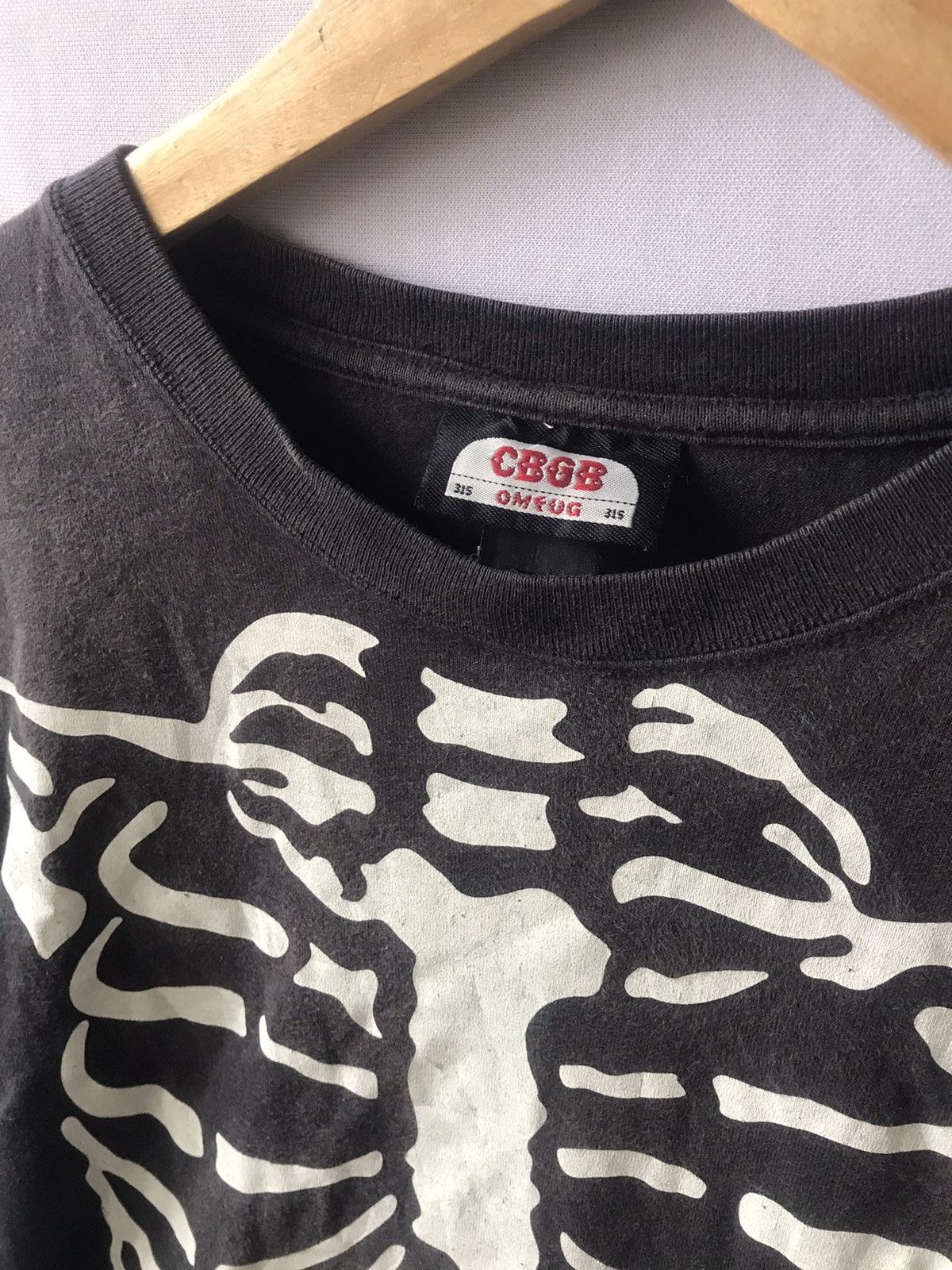 Band Tees CBGB & OMFUG - Home Of Underground Rock Rib Cage Skeleton Size US M / EU 48-50 / 2 - 3 Thumbnail
