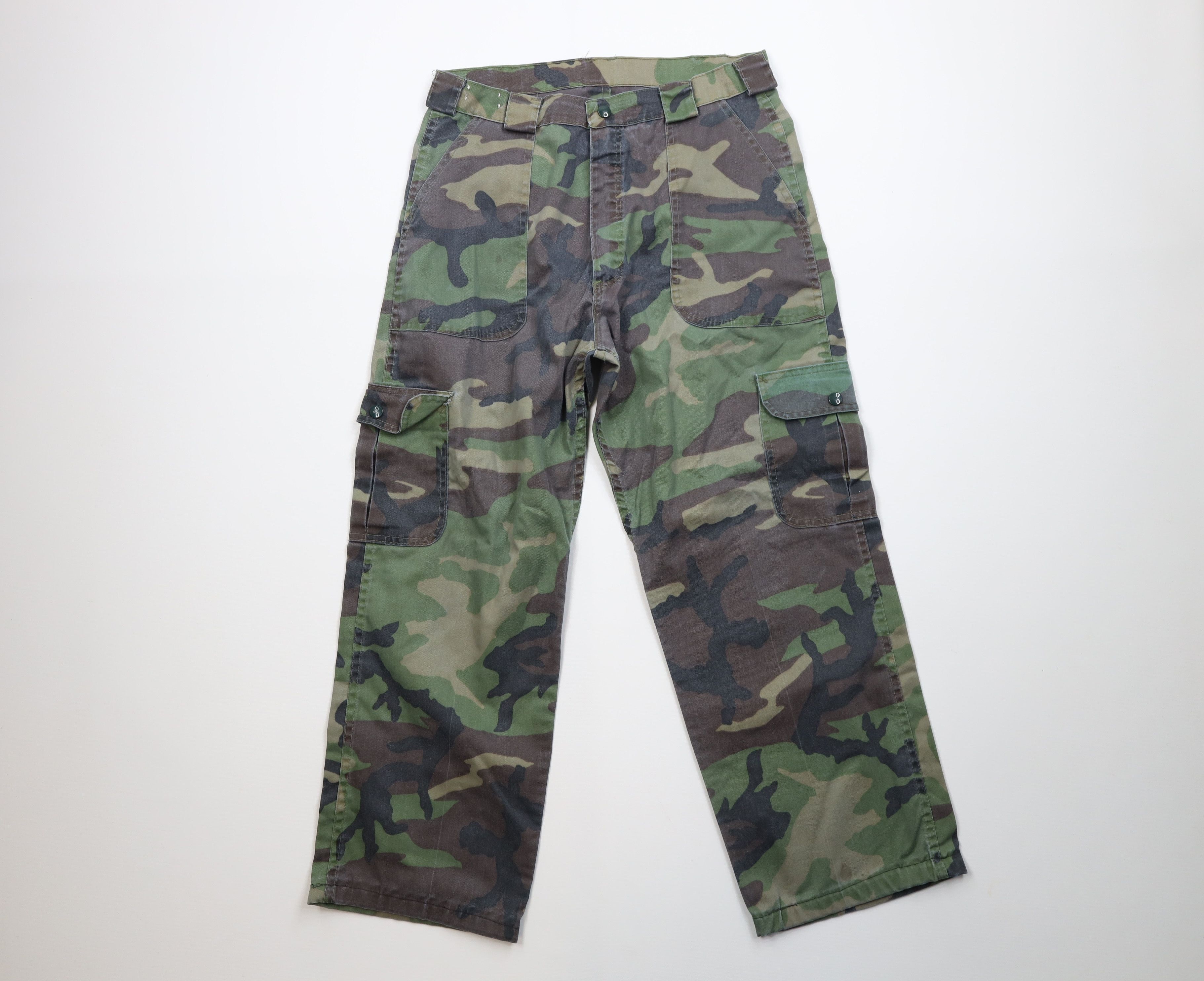 Vintage Vintage 70s 80s Streetwear Wide Leg Camouflage Utility Pants Size US 32 / EU 48 - 1 Thumbnail