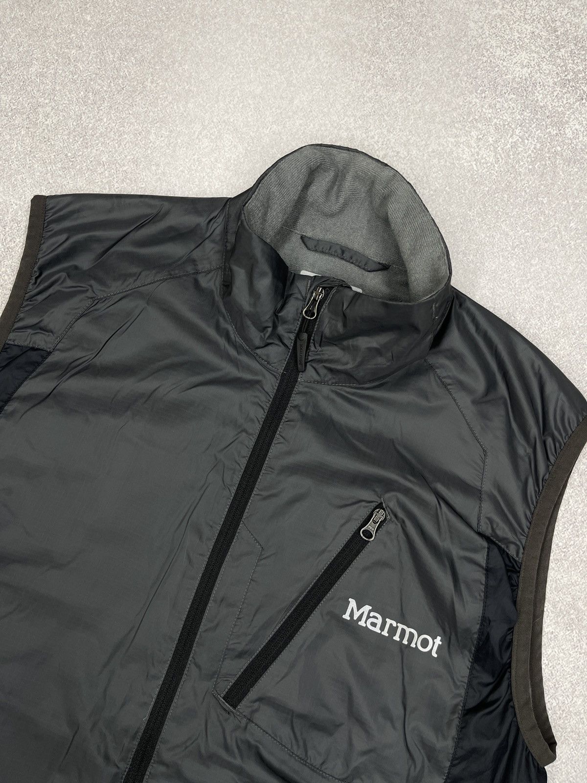 Marmot Mens Marmot Nylon Vest Grey Outdoor Gorpcore Size S Size US S / EU 44-46 / 1 - 4 Thumbnail
