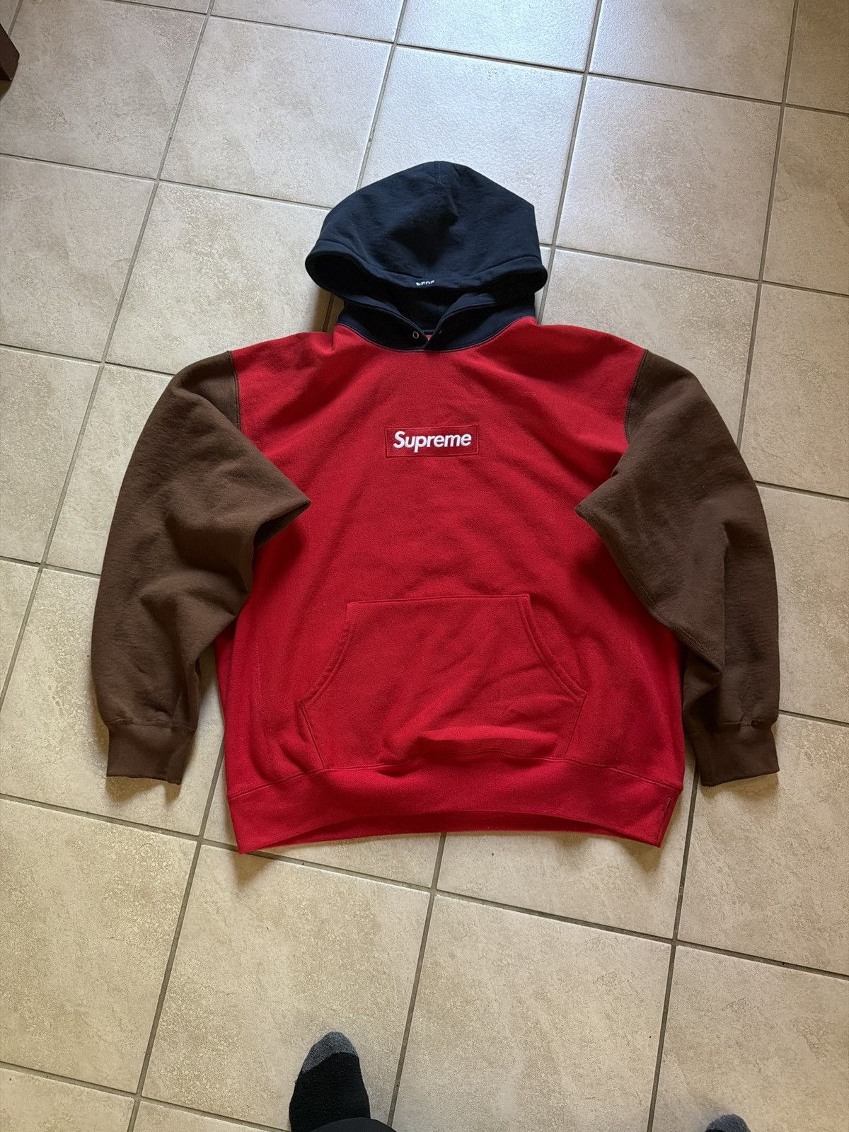 Supreme Supreme box logo FW24 Size US XL / EU 56 / 4 - 1 Thumbnail