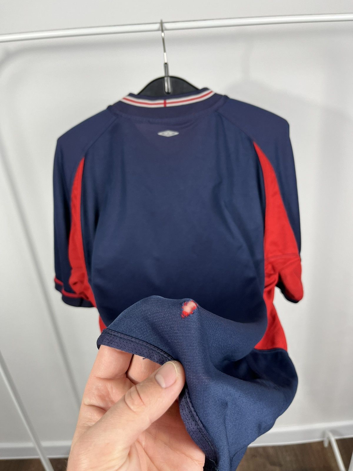 Umbro Vintage Umbro England Reversible Football Jersey Red Navy 00 Size US XL / EU 56 / 4 - 12 Thumbnail