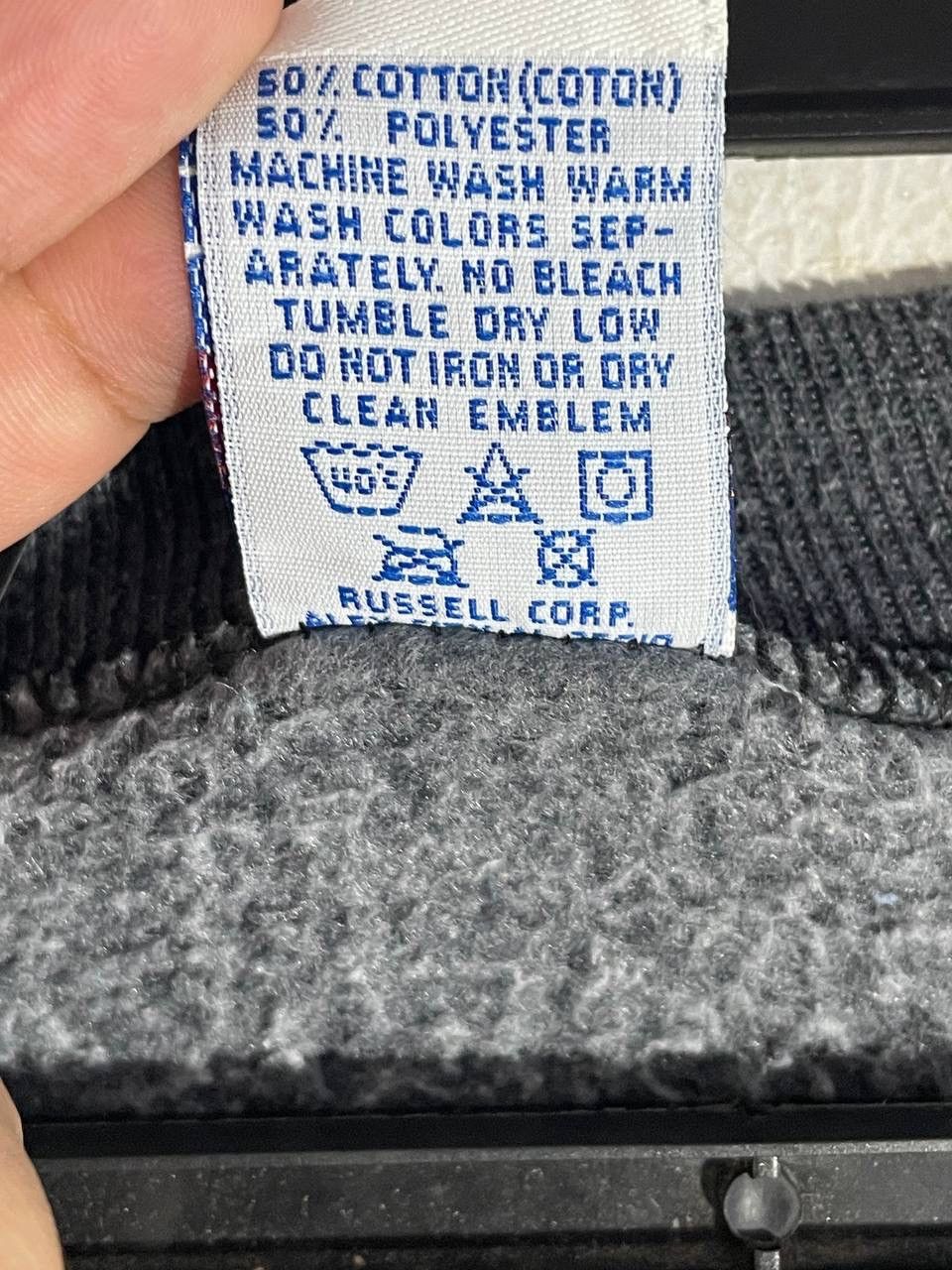 Other Vintage90s russell consumnes river college sweatshirt size L Size US L / EU 52-54 / 3 - 7 Thumbnail
