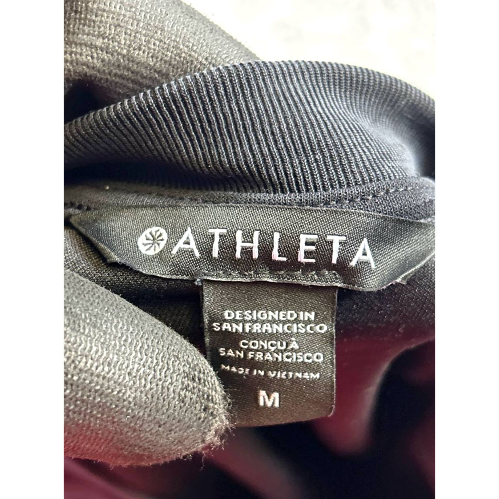 Athleta Athleta Sweatshirt Womens Medium Black Running Pullover Crew Neck Long Sleeve Activewear Sports Logo 90s? Size M / US 6-8 / IT 42-44 - 2 Thumbnail