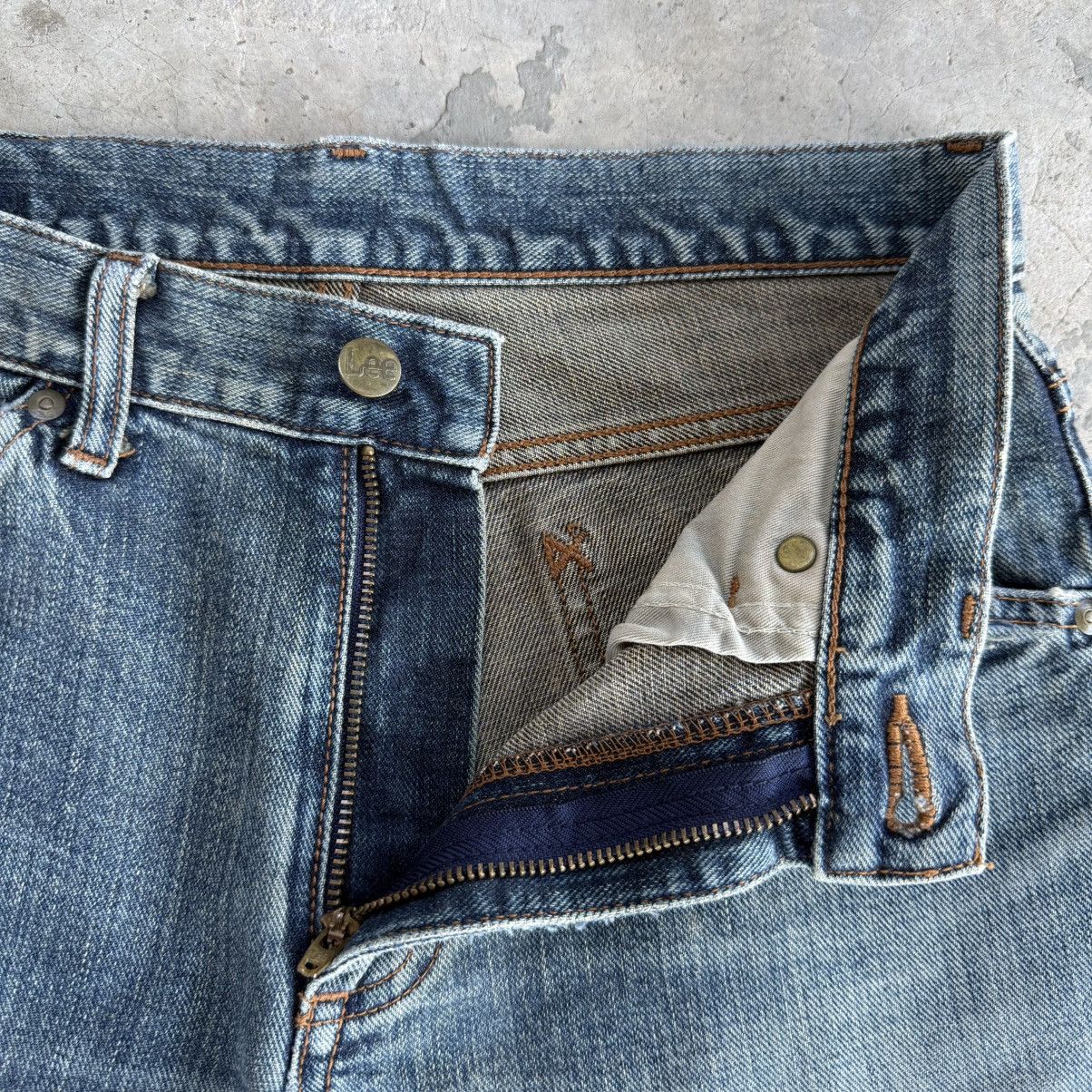 Lee W30x29.5 Vintage Lee Flare Faded Ripped Denim Jean Pants Size US 31 - 8 Thumbnail
