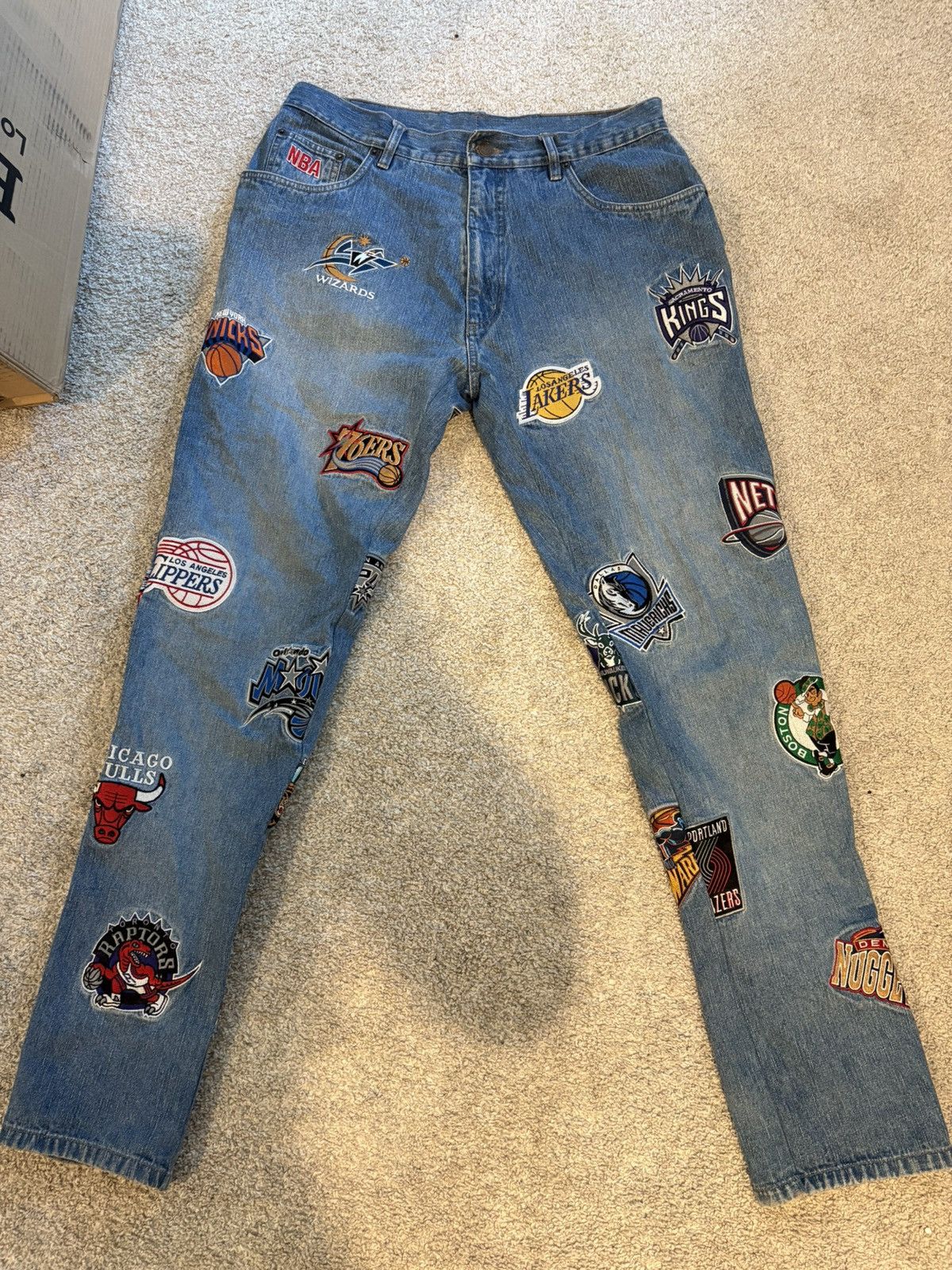Levi's Custom NBA Logo Jeans Size US 34 / EU 50 - 1 Thumbnail