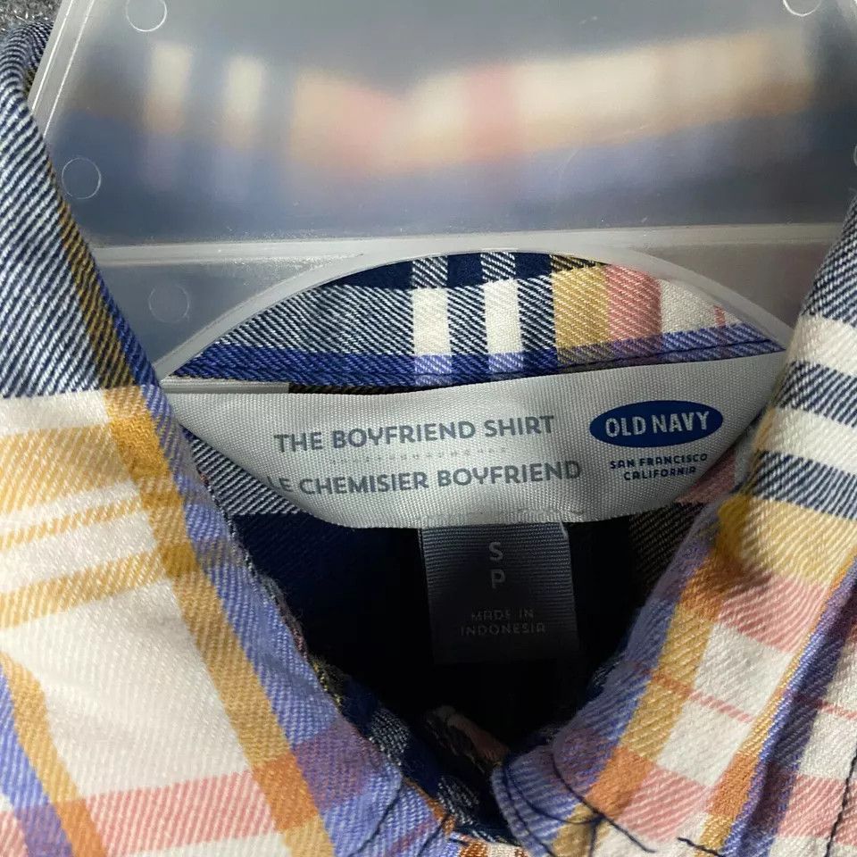 Old Navy Old Navy Button Up Top Women's Small The Boyfriend Shirt S Size S / US 4 / IT 40 - 3 Thumbnail