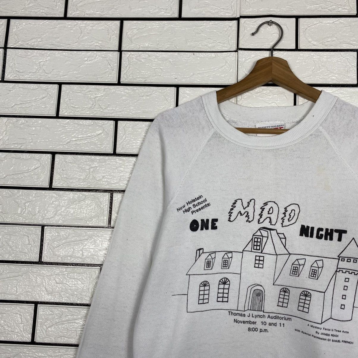 Japanese Brand 📌Vintage Sweatshirt Bassett Walker Big Logo Issey Miyake Size US L / EU 52-54 / 3 - 8 Thumbnail