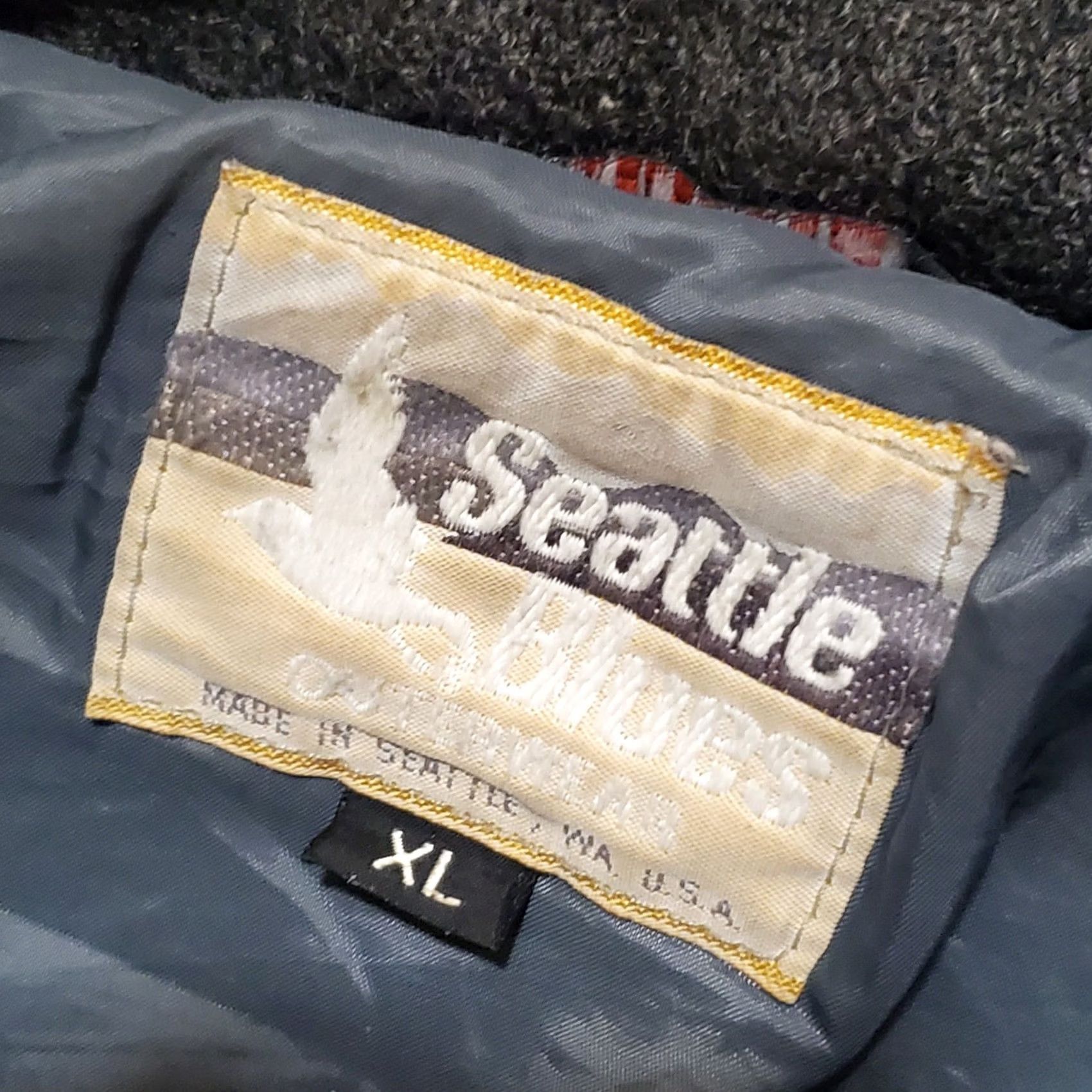 Vintage VINTAGE Seattle Blues Outerwear Wool Jacket Mens XL Gray Zip Up Bomber Jacket Short Solid 80s 90s Outdoor Workwear Casual Winter Size US XL / EU 56 / 4 - 6 Thumbnail